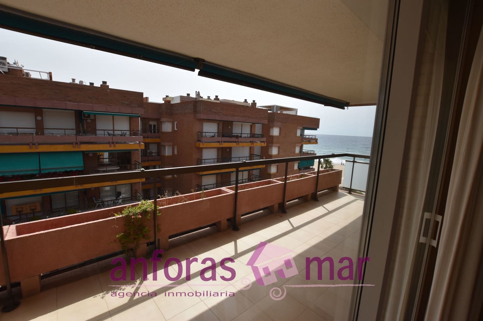 6 sypialnia Penthouse na sprzedaż w Torredembarra z basenem garażem - 900 000 € (Ref: 8436448)