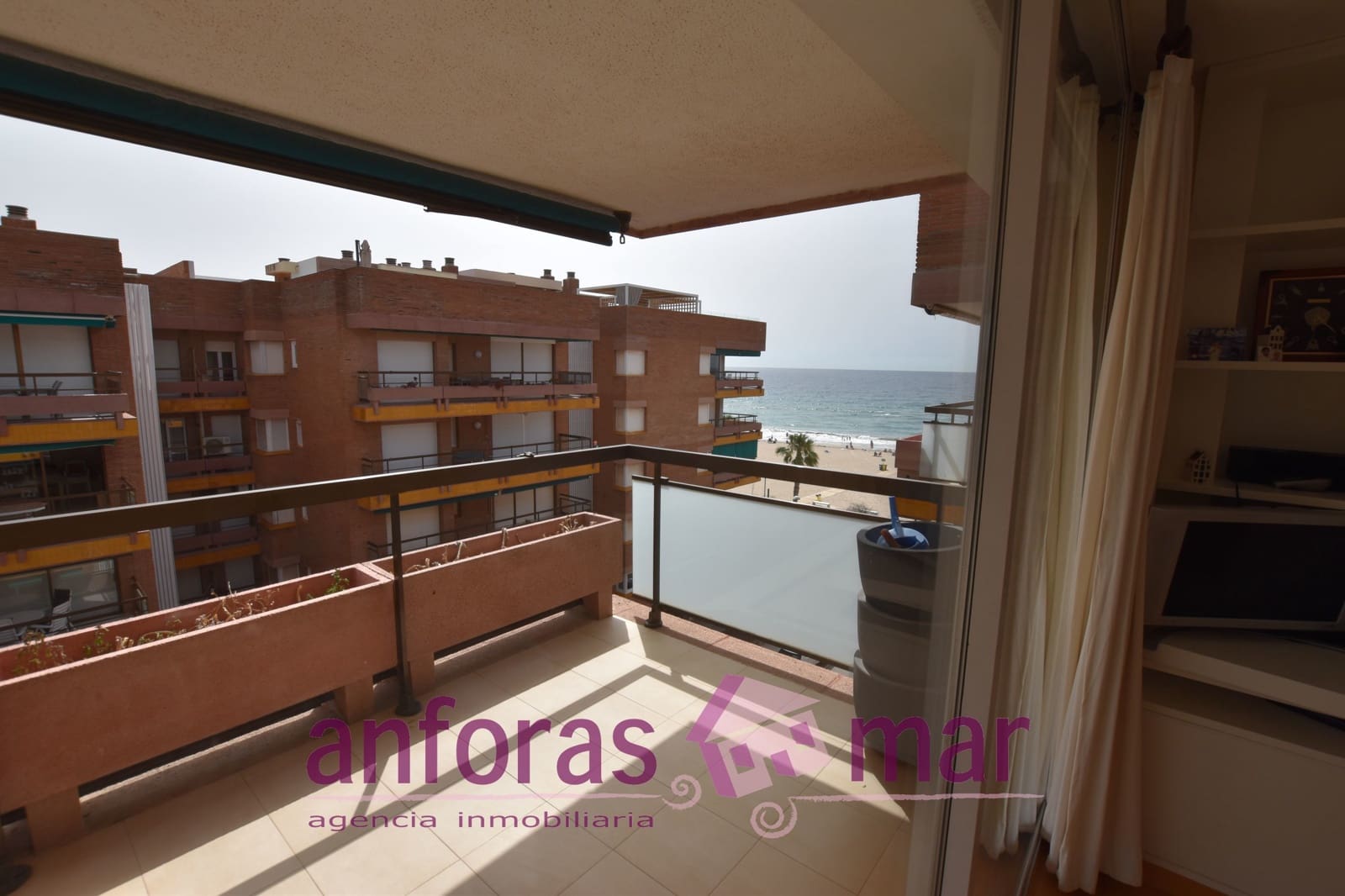 6 sypialnia Penthouse na sprzedaż w Torredembarra z basenem garażem - 900 000 € (Ref: 8436448)