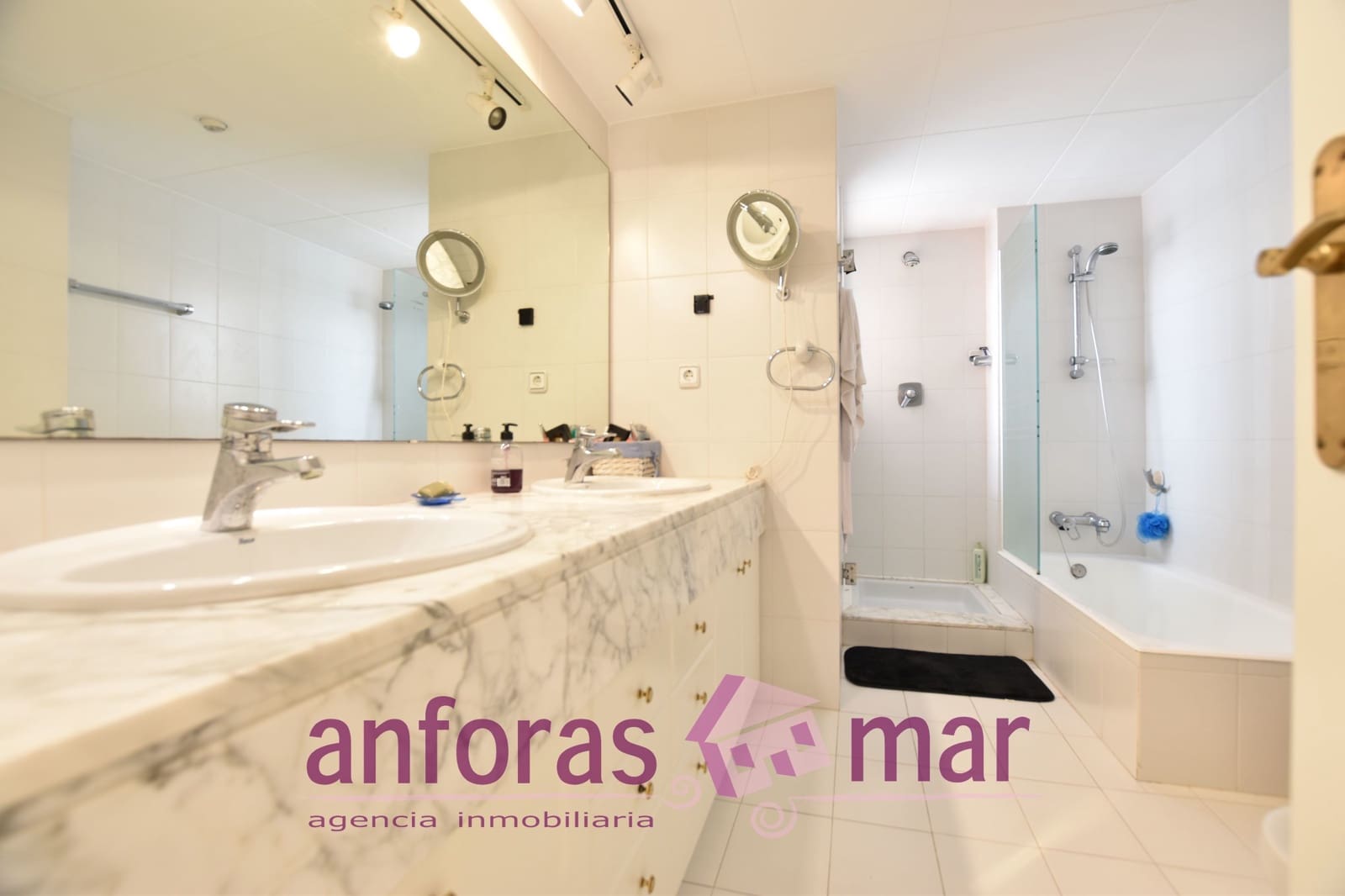 6 sypialnia Penthouse na sprzedaż w Torredembarra z basenem garażem - 900 000 € (Ref: 8436448)