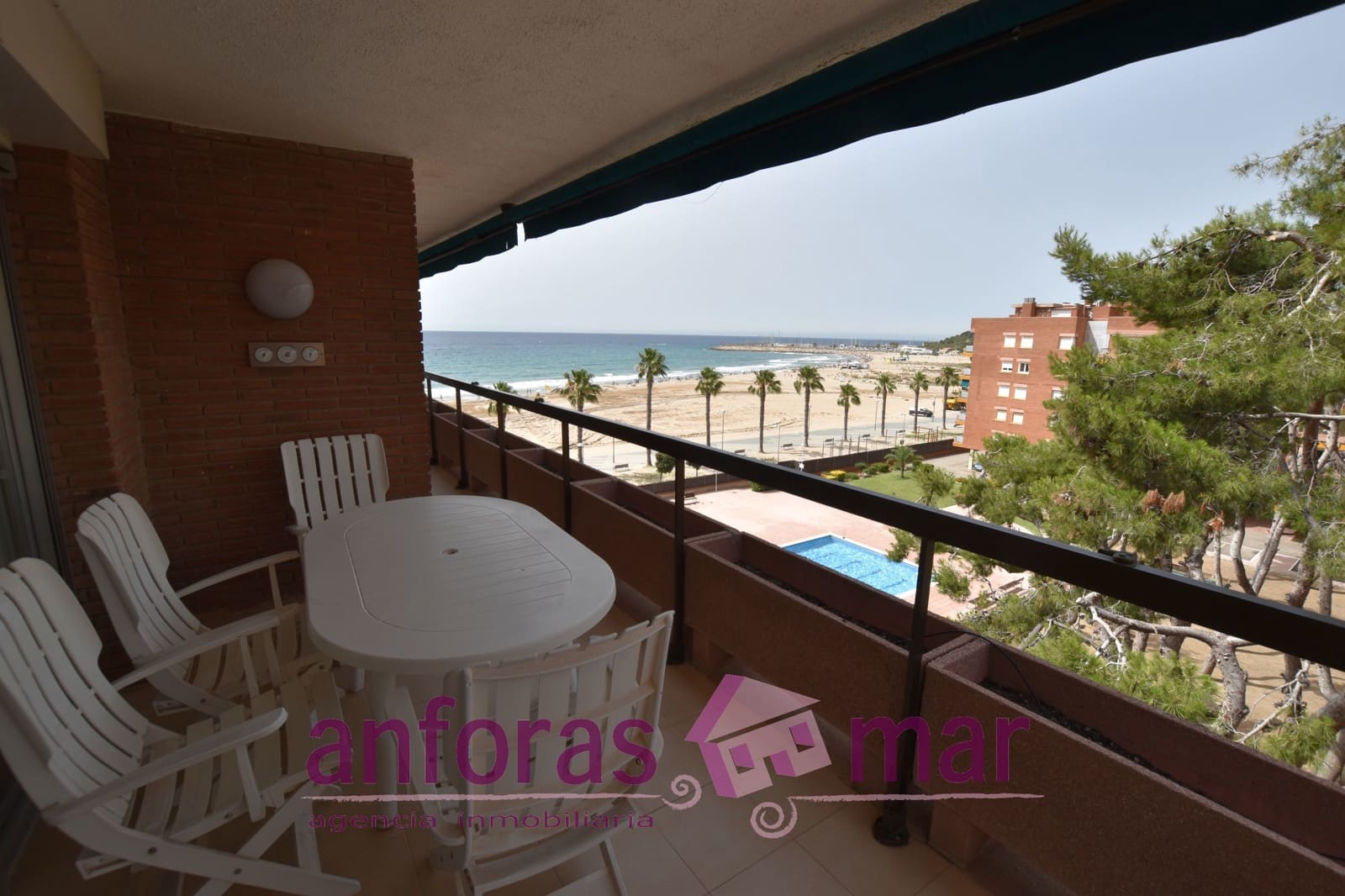 6 sypialnia Penthouse na sprzedaż w Torredembarra z basenem garażem - 900 000 € (Ref: 8436448)