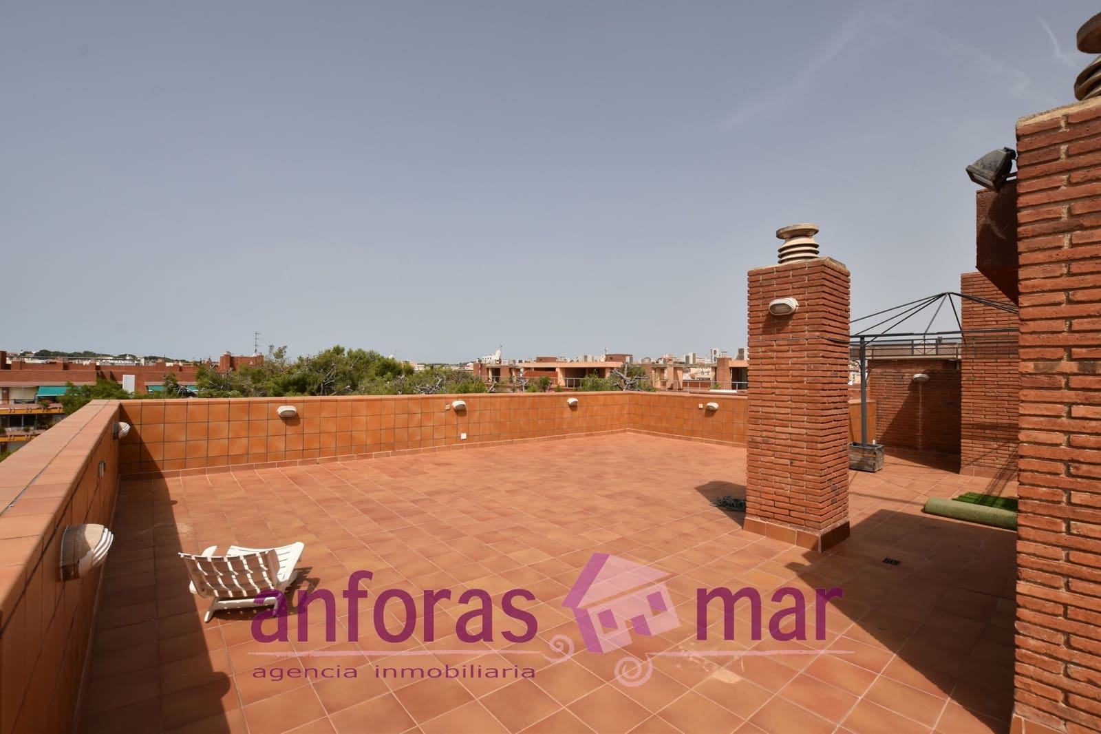 6 sypialnia Penthouse na sprzedaż w Torredembarra z basenem garażem - 900 000 € (Ref: 8436448)