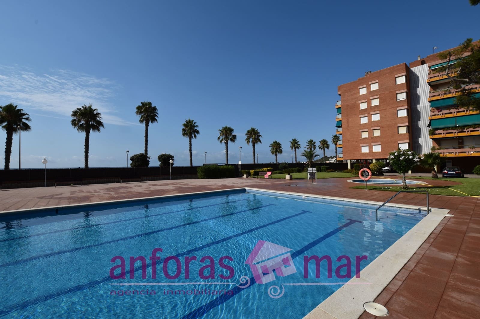 6 sypialnia Penthouse na sprzedaż w Torredembarra z basenem garażem - 900 000 € (Ref: 8436448)