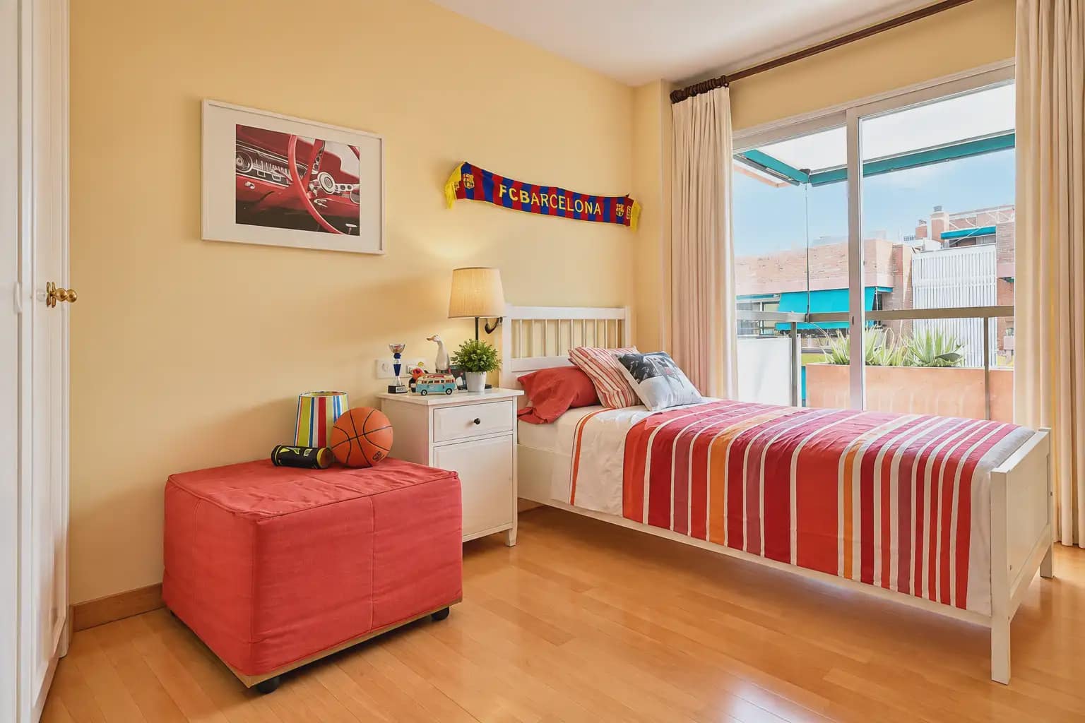 6 quarto Penthouse para venda em Torredembarra com piscina garagem - 900 000 € (Ref: 8436448)