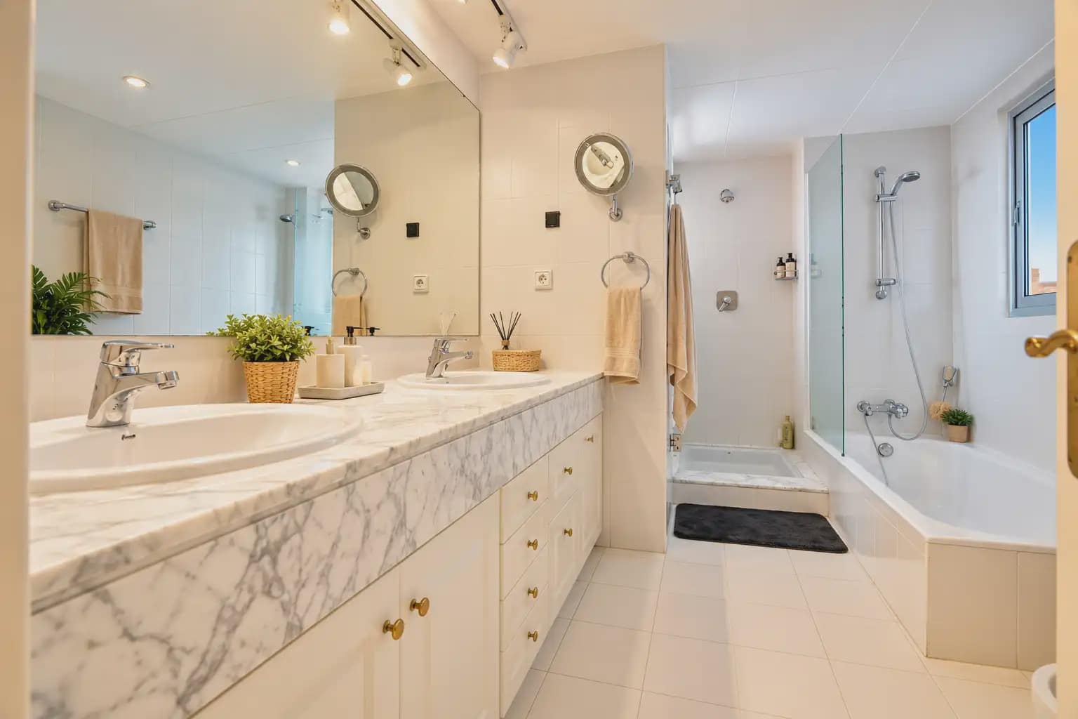 6 quarto Penthouse para venda em Torredembarra com piscina garagem - 900 000 € (Ref: 8436448)