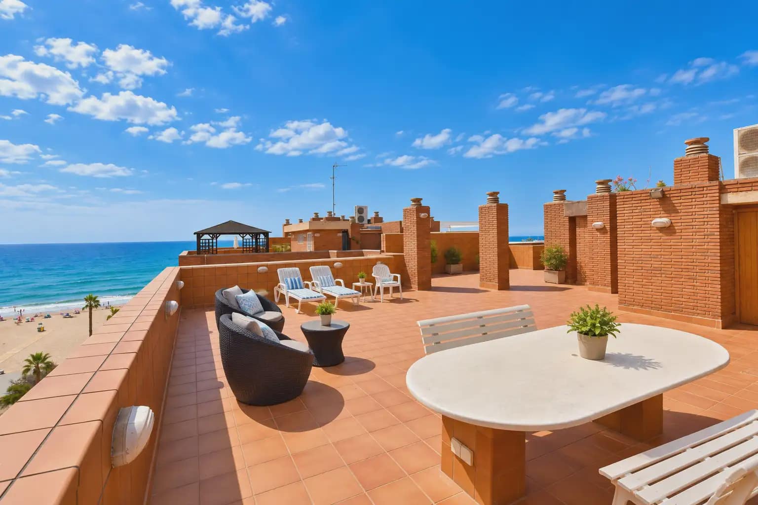 6 quarto Penthouse para venda em Torredembarra com piscina garagem - 900 000 € (Ref: 8436448)