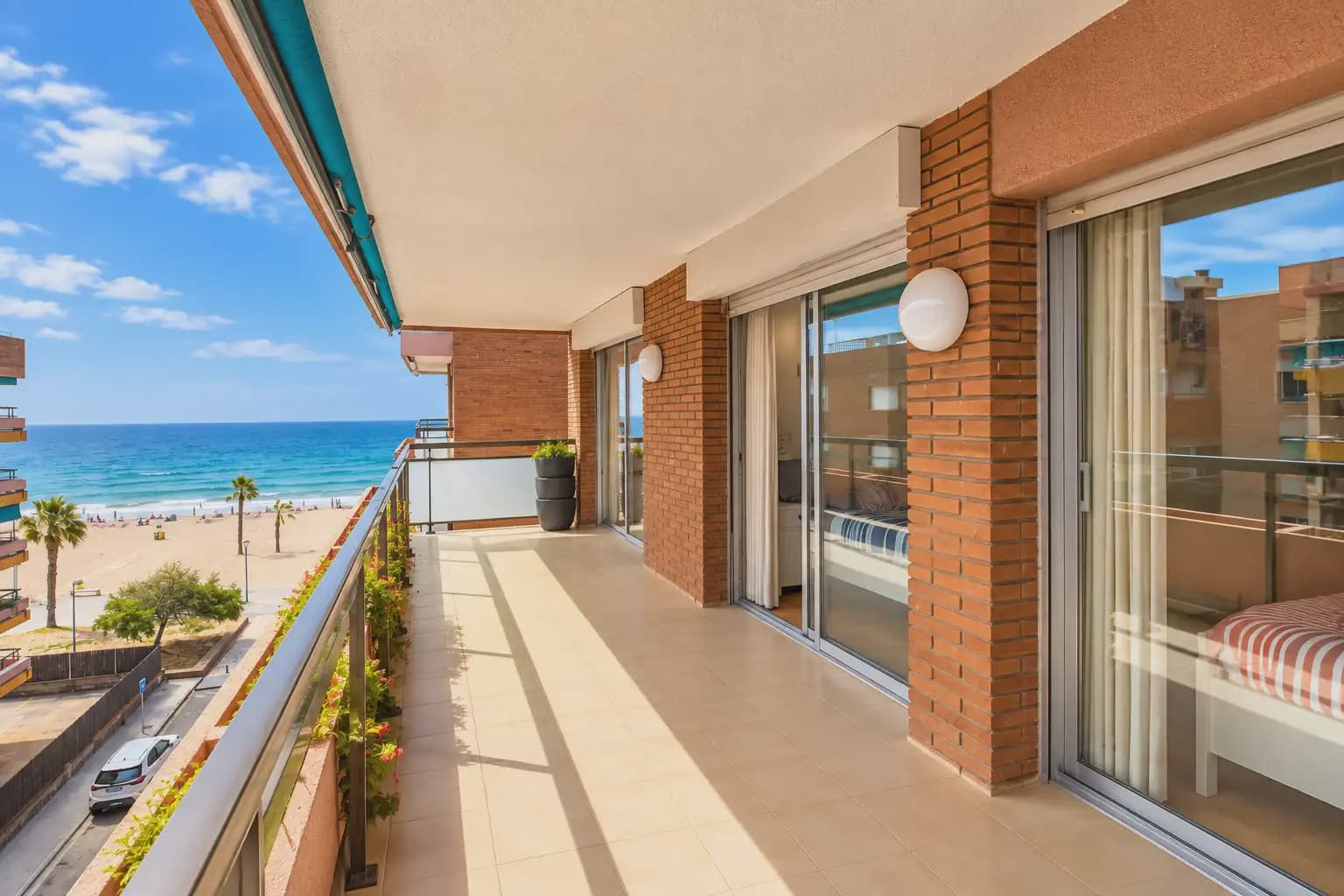 6 quarto Penthouse para venda em Torredembarra com piscina garagem - 900 000 € (Ref: 8436448)