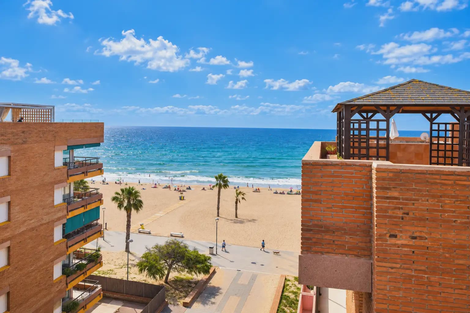 6 quarto Penthouse para venda em Torredembarra com piscina garagem - 900 000 € (Ref: 8436448)