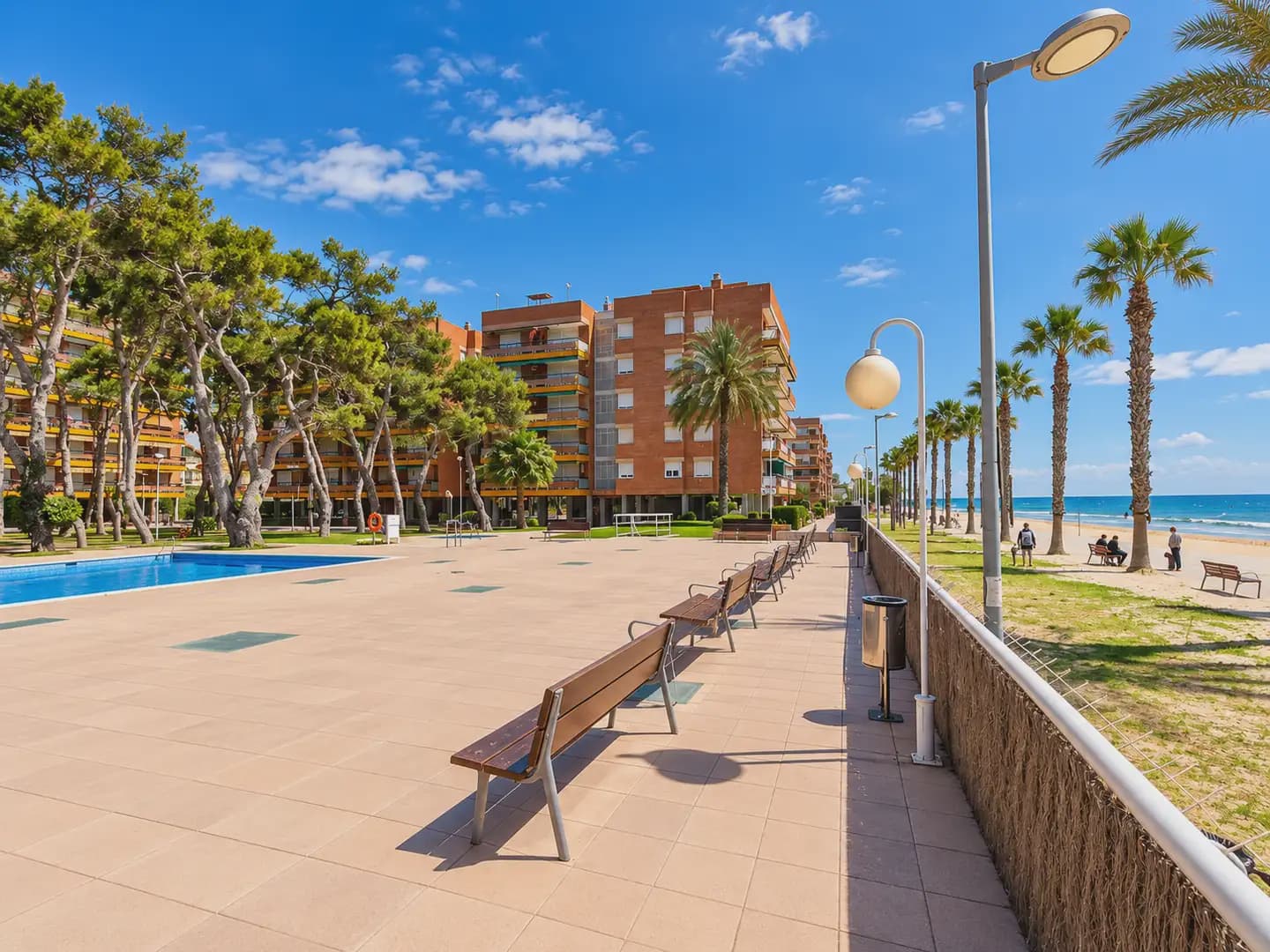 6 quarto Penthouse para venda em Torredembarra com piscina garagem - 900 000 € (Ref: 8436448)