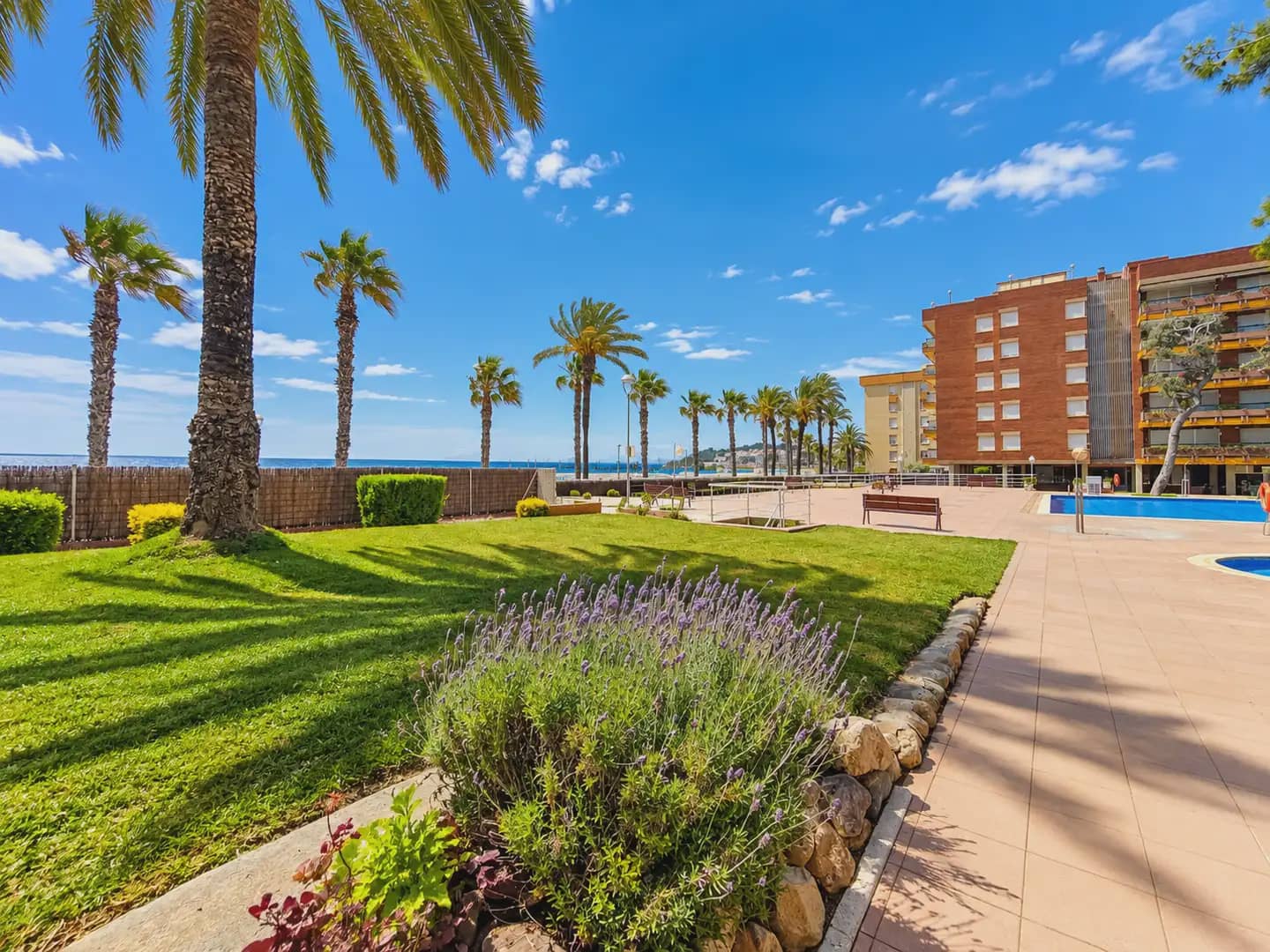 6 quarto Penthouse para venda em Torredembarra com piscina garagem - 900 000 € (Ref: 8436448)