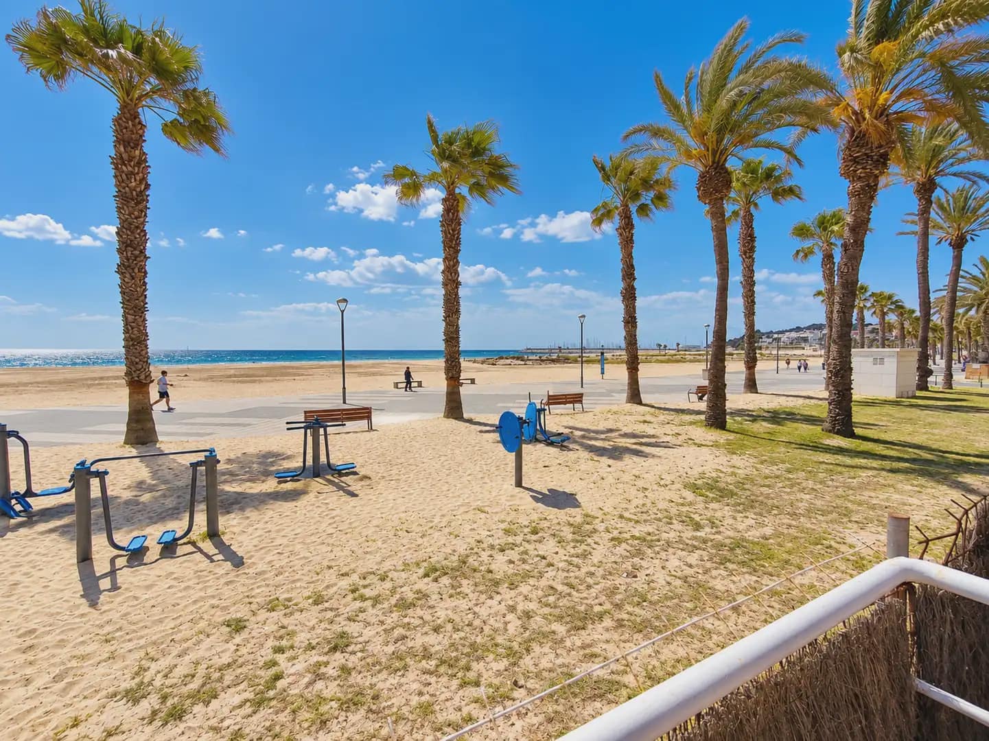 6 quarto Penthouse para venda em Torredembarra com piscina garagem - 900 000 € (Ref: 8436448)