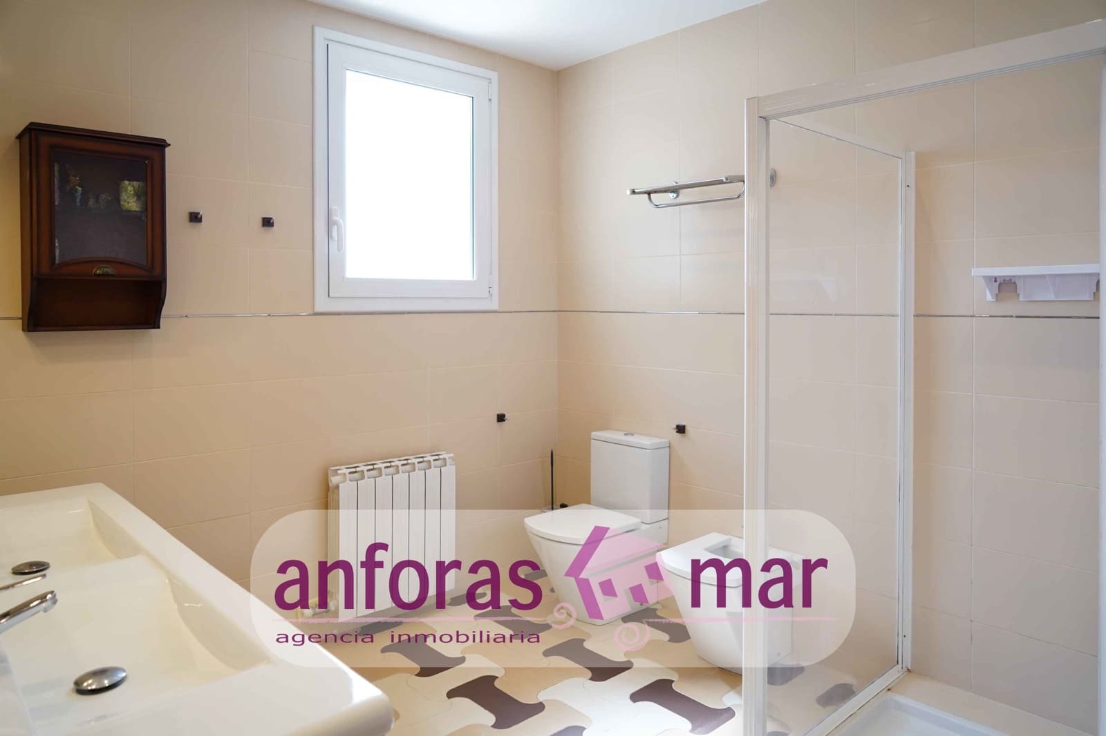 5 bedroom Villa for sale in Tarragona city with pool garage - € 650,000 (Ref: 8580954)