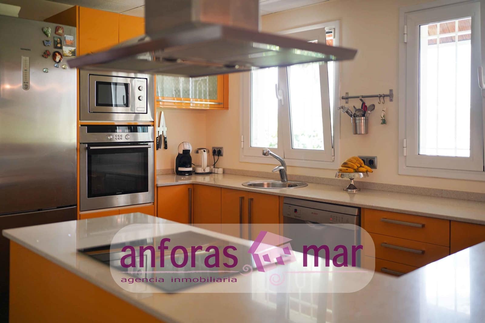 5 bedroom Villa for sale in Tarragona city with pool garage - € 650,000 (Ref: 8580954)