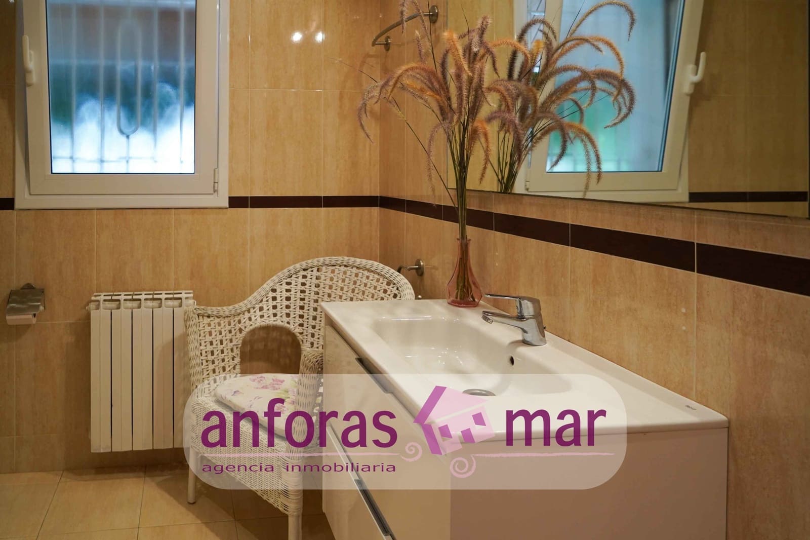 5 bedroom Villa for sale in Tarragona city with pool garage - € 650,000 (Ref: 8580954)