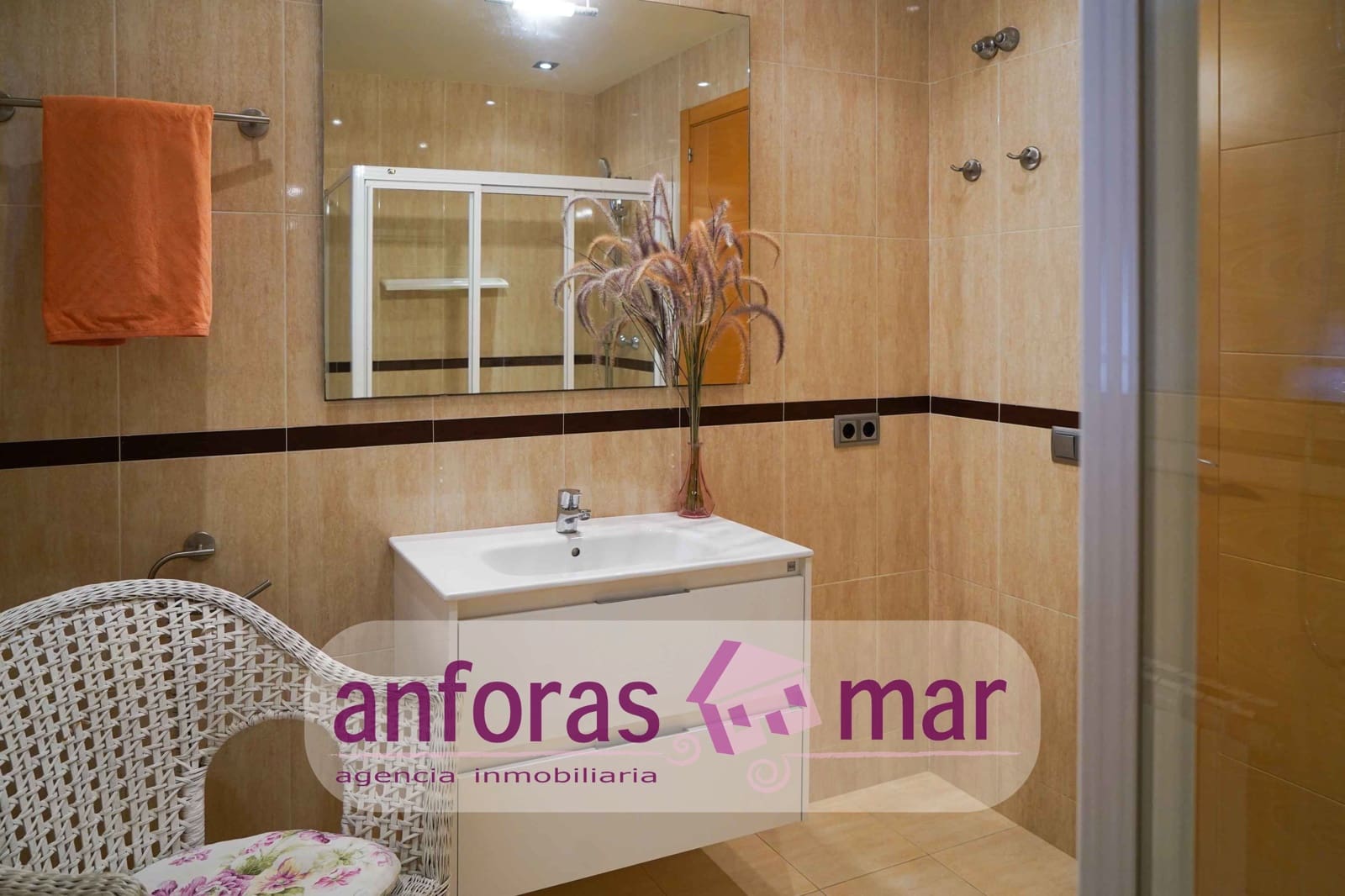 5 bedroom Villa for sale in Tarragona city with pool garage - € 650,000 (Ref: 8580954)