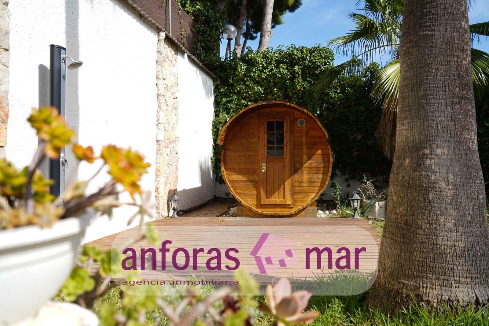 5 bedroom Villa for sale in Tarragona city with pool garage - € 650,000 (Ref: 8580954)