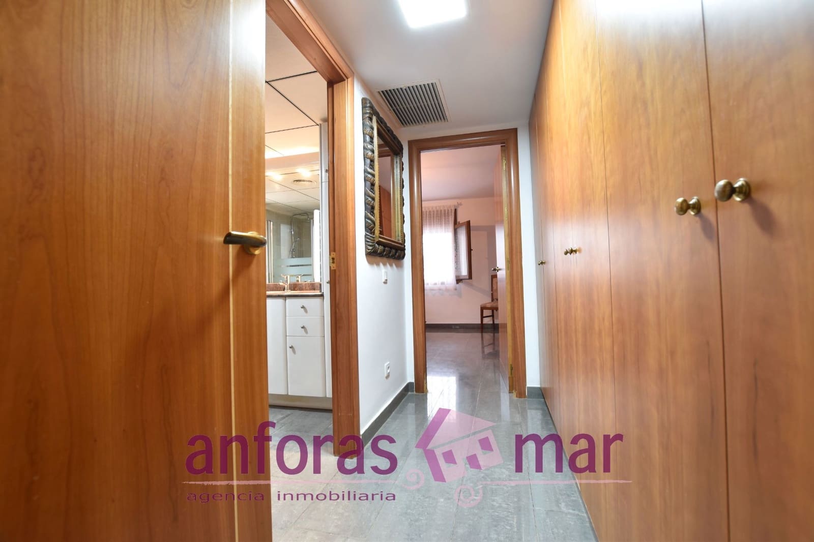 4 sypialnia Willa na sprzedaż w Torredembarra z basenem garażem - 750 000 € (Ref: 8873855)