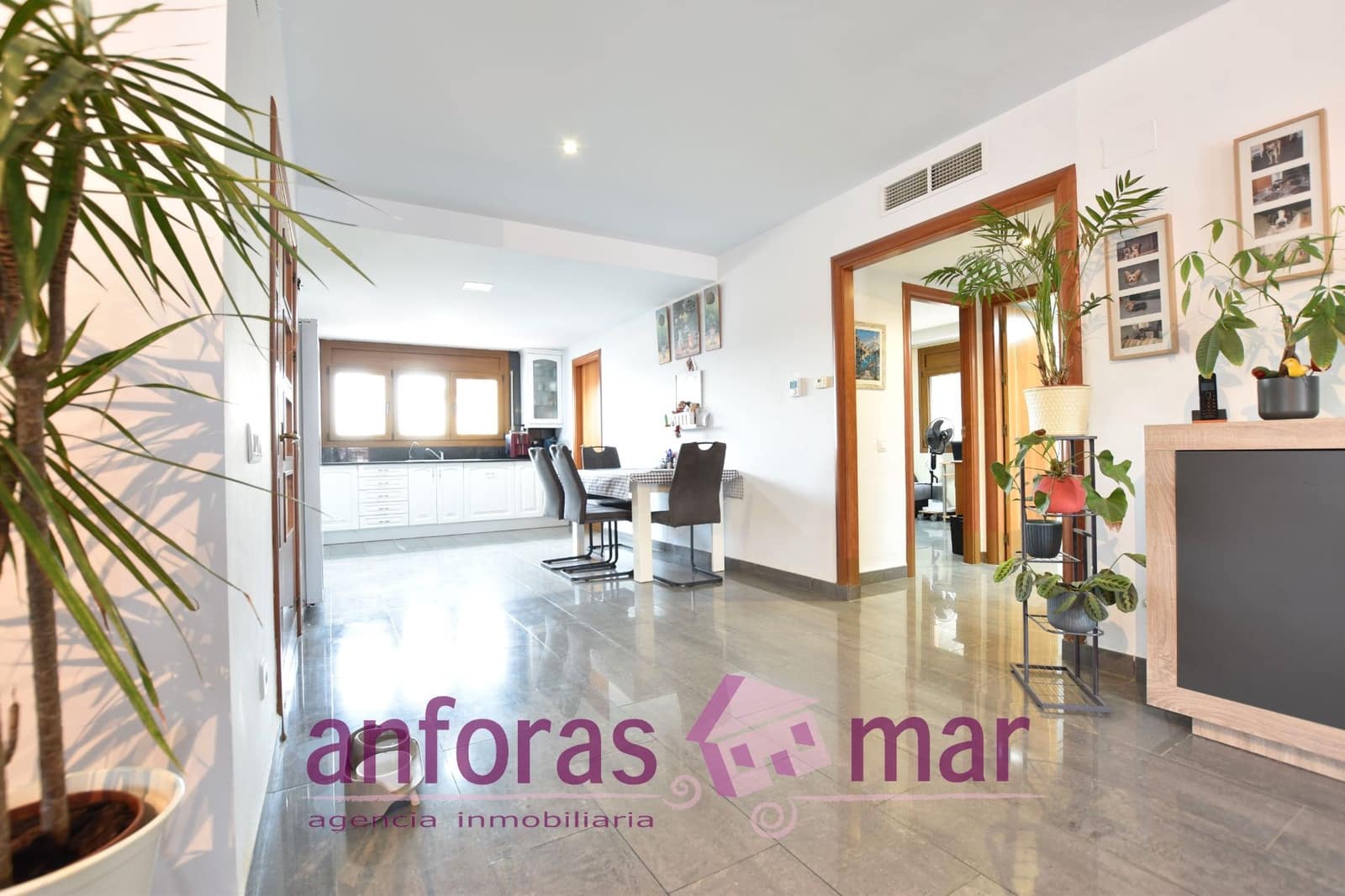 4 sypialnia Willa na sprzedaż w Torredembarra z basenem garażem - 750 000 € (Ref: 8873855)