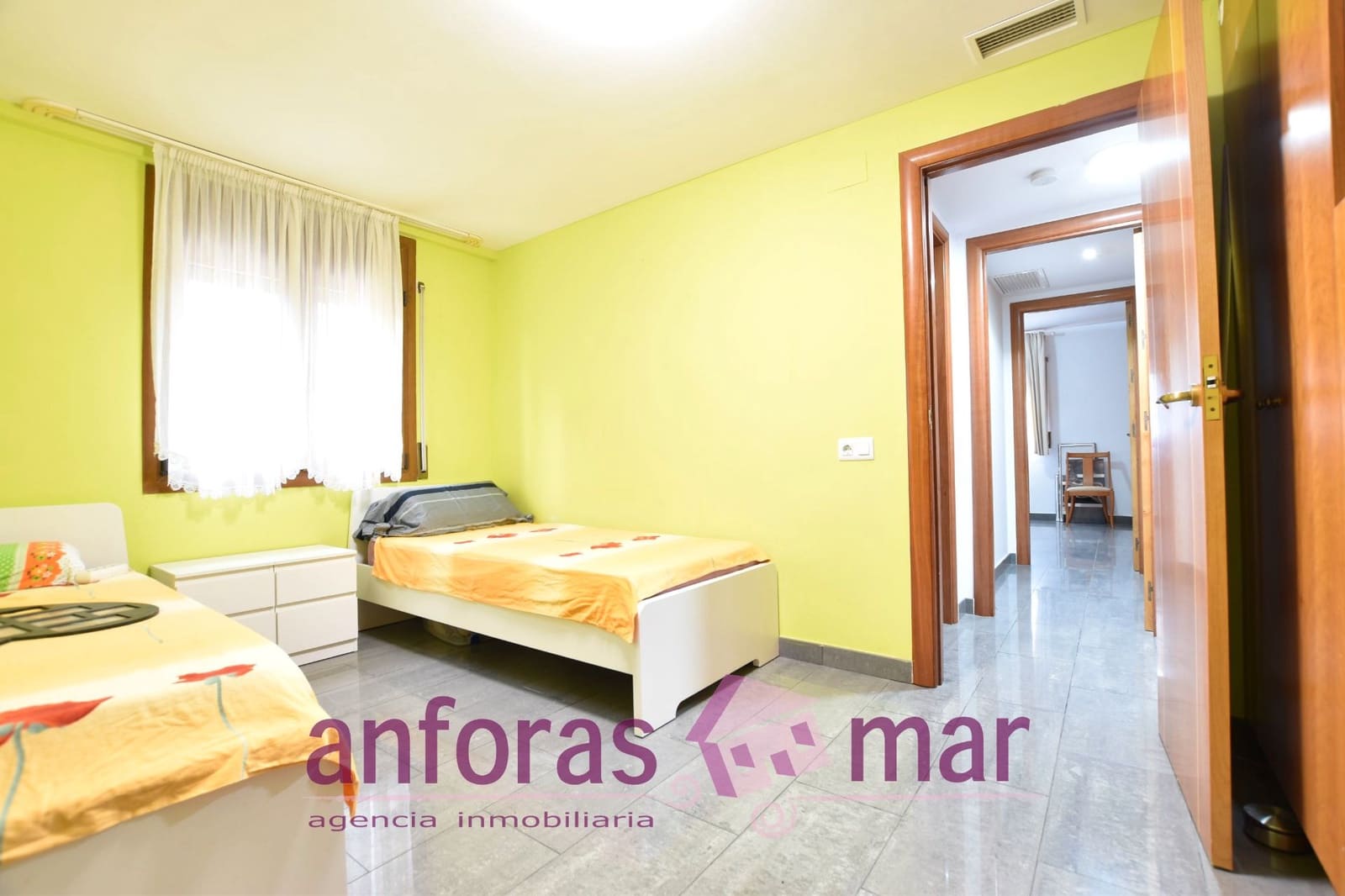 4 sypialnia Willa na sprzedaż w Torredembarra z basenem garażem - 750 000 € (Ref: 8873855)