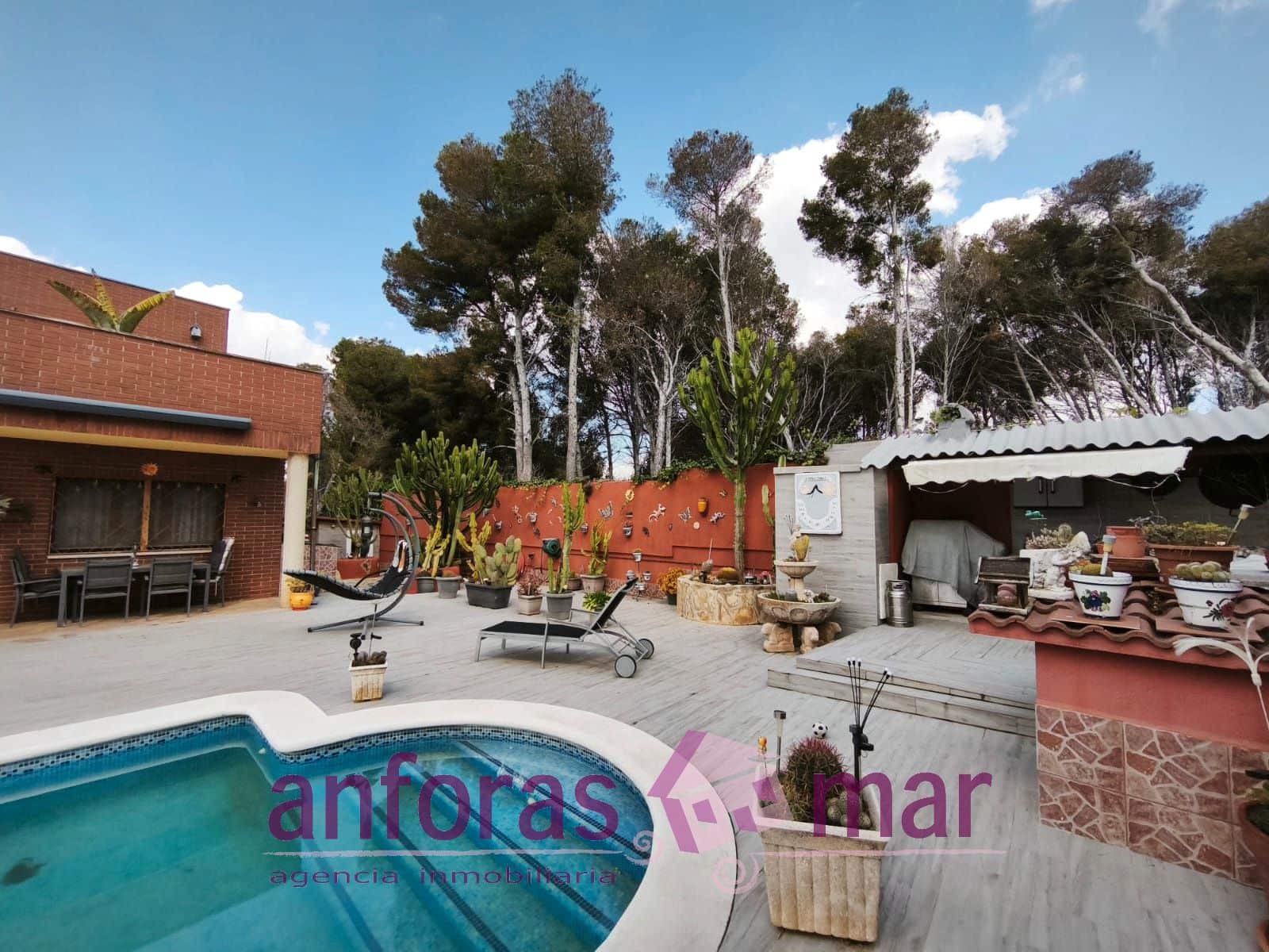 4 sypialnia Willa na sprzedaż w Torredembarra z basenem garażem - 750 000 € (Ref: 8873855)