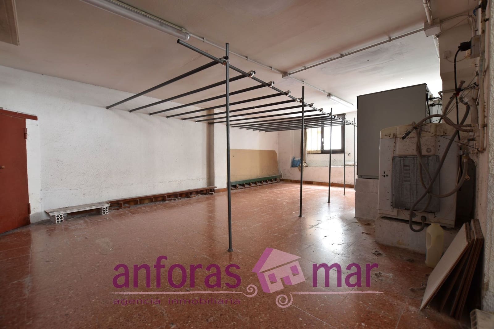 Erhverv til salg i Torredembarra - € 110.000 (Ref: 8891926)