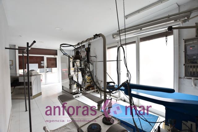 Commercial for sale in Torredembarra - € 110,000 (Ref: 8891926)