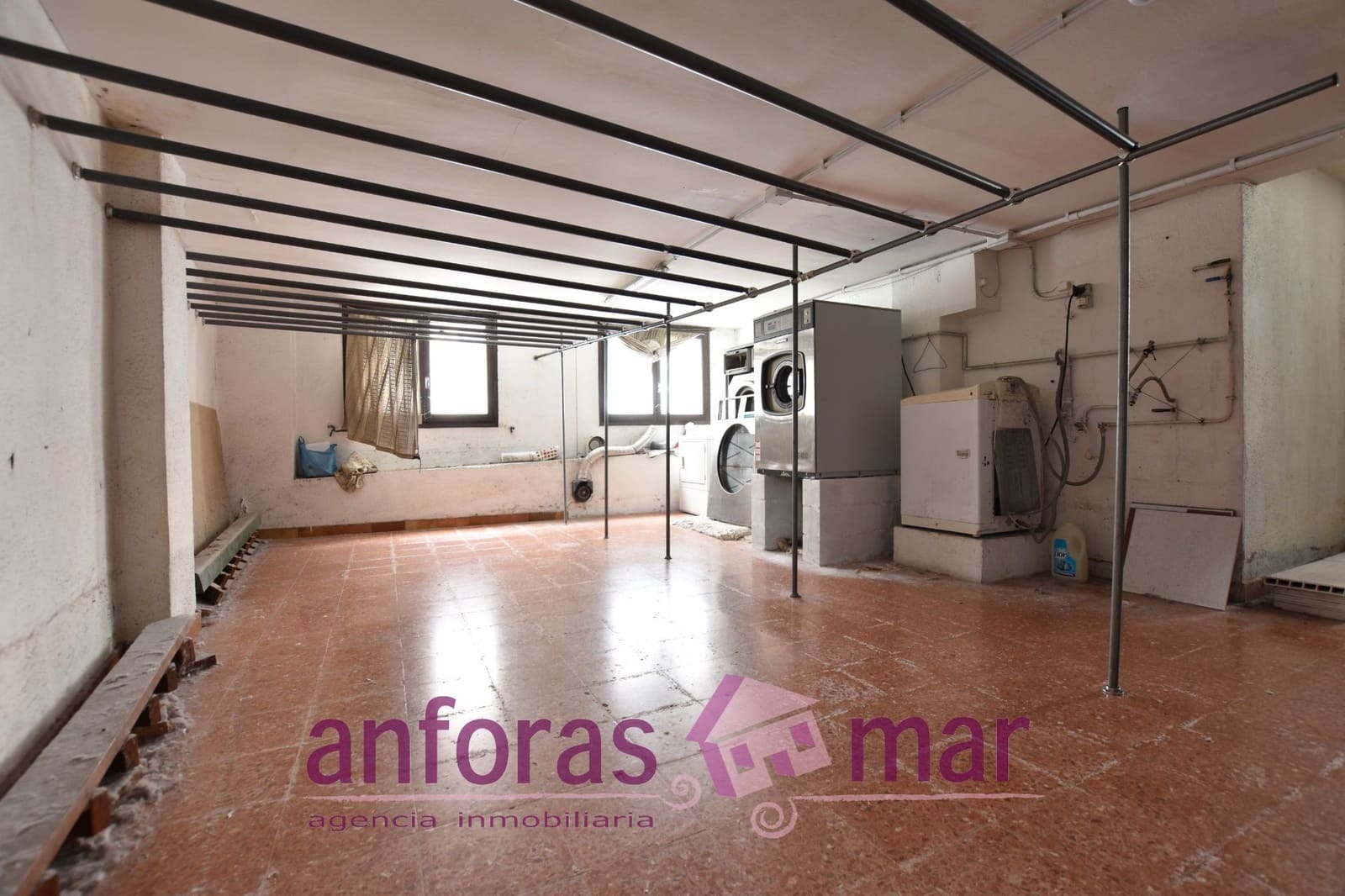 Erhverv til salg i Torredembarra - € 110.000 (Ref: 8891926)