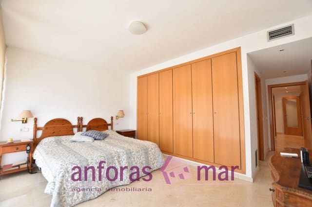 4 sypialnia Penthouse na sprzedaż w Torredembarra z basenem garażem - 405 000 € (Ref: 9058323)