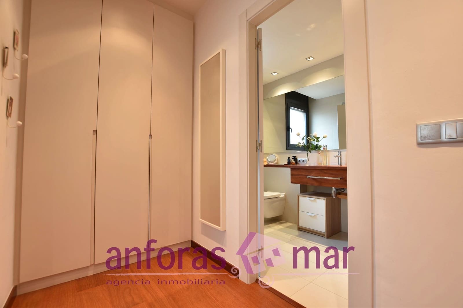 4 soveværelse Semi-Rækkehus til salg i Torredembarra med swimmingpool garage - € 575.000 (Ref: 9153383)