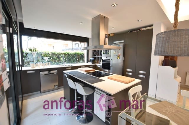 4 quarto Moradia Geminada para venda em Torredembarra com piscina garagem - 575 000 € (Ref: 9153383)