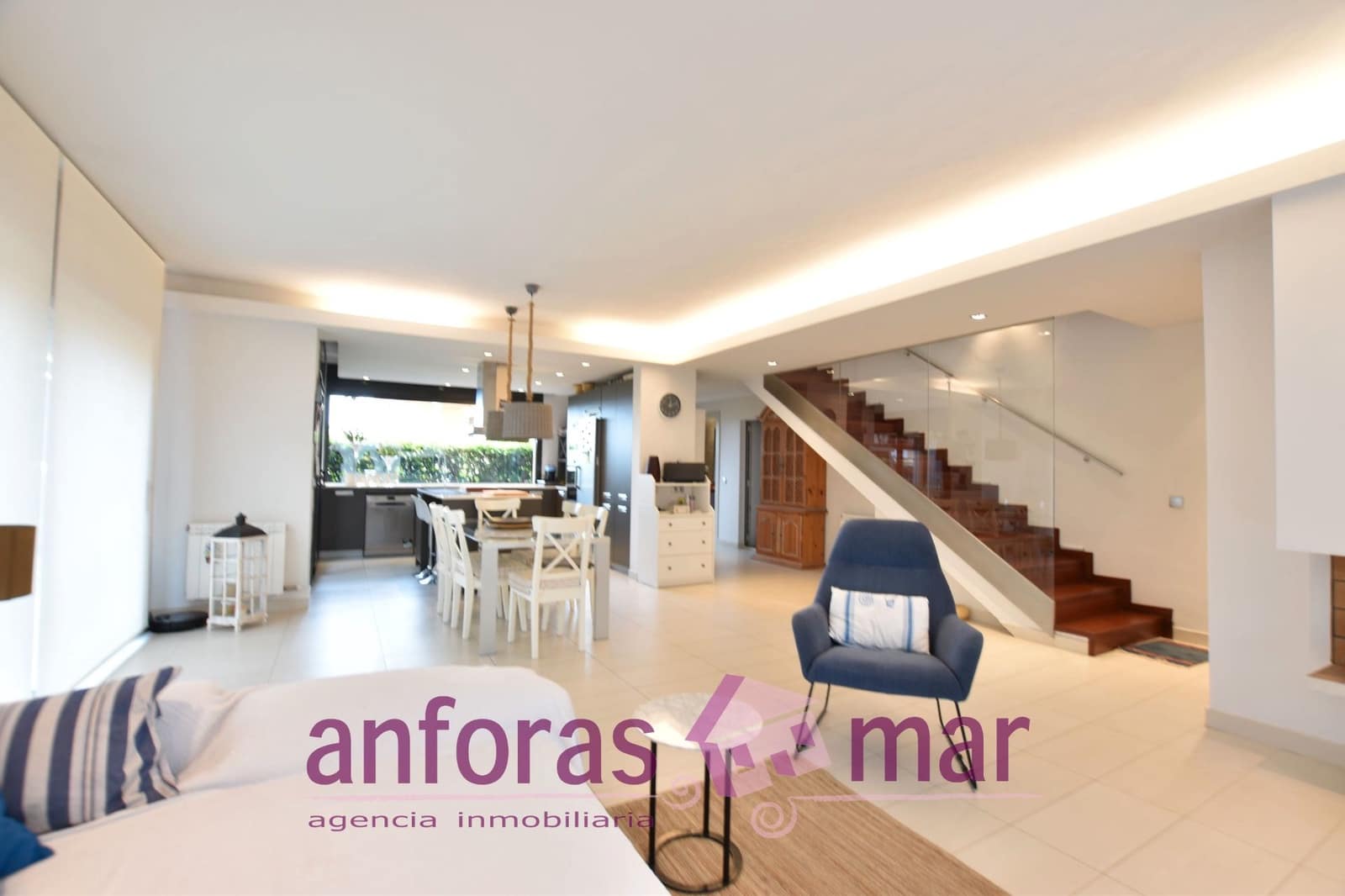 4 soveværelse Semi-Rækkehus til salg i Torredembarra med swimmingpool garage - € 575.000 (Ref: 9153383)