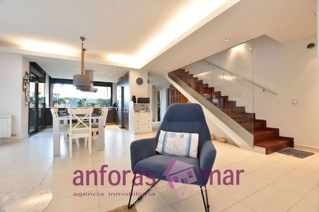 4 quarto Moradia Geminada para venda em Torredembarra com piscina garagem - 575 000 € (Ref: 9153383)