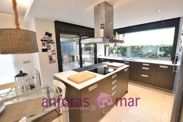 4 quarto Moradia Geminada para venda em Torredembarra com piscina garagem - 575 000 € (Ref: 9153383)