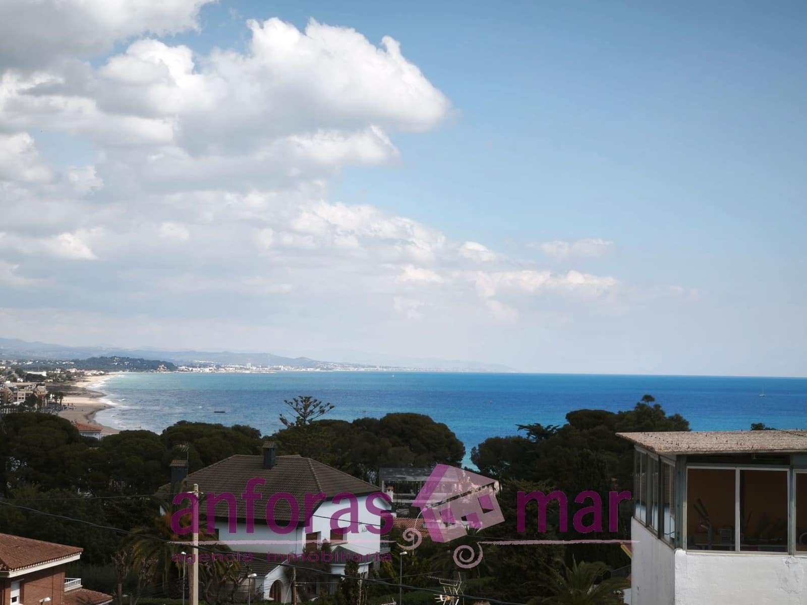 4 soveværelse Semi-Rækkehus til salg i Torredembarra med swimmingpool garage - € 575.000 (Ref: 9153383)