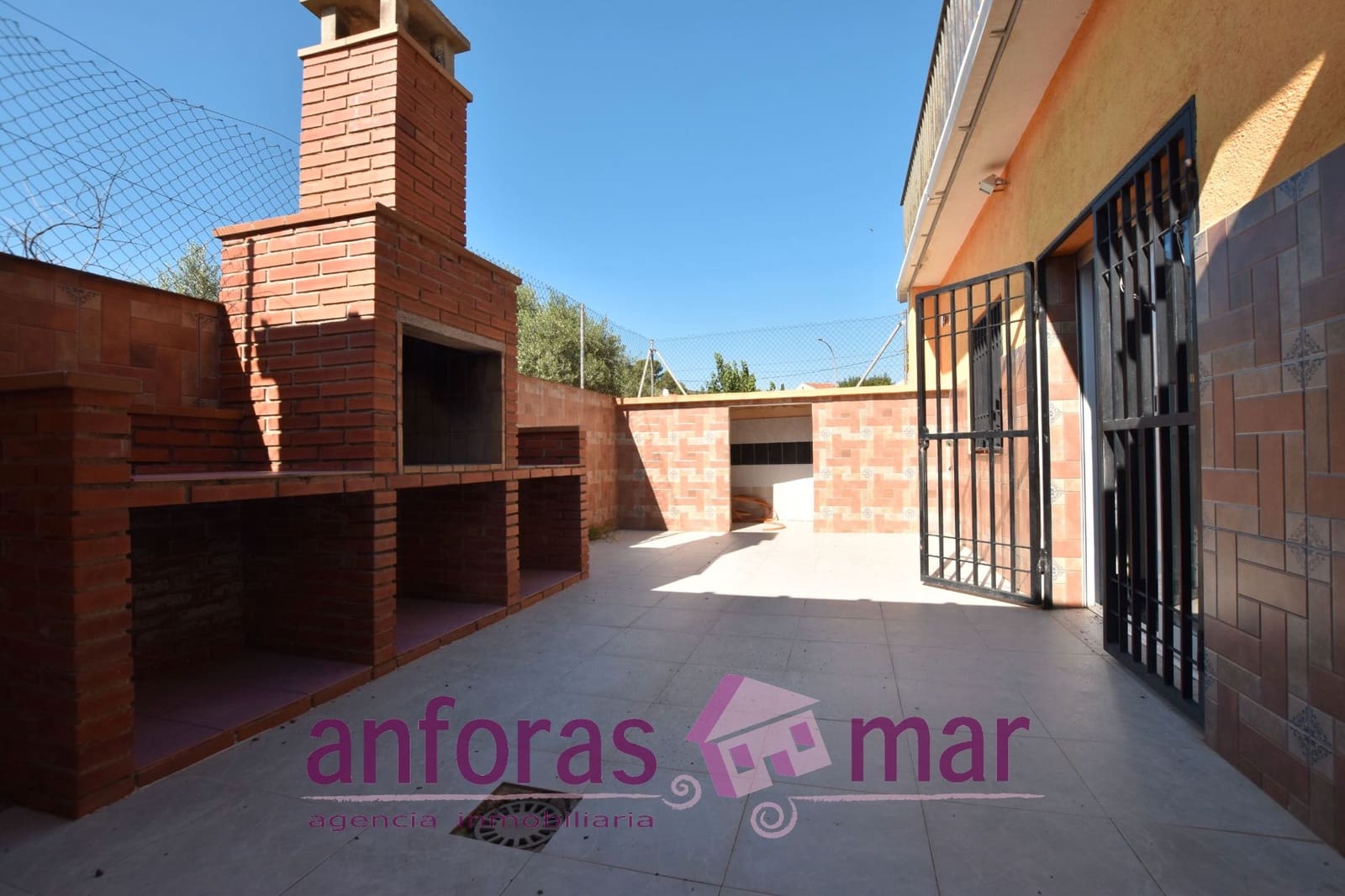 6 bedroom Townhouse for sale in Albinyana - € 210,000 (Ref: 9161321)