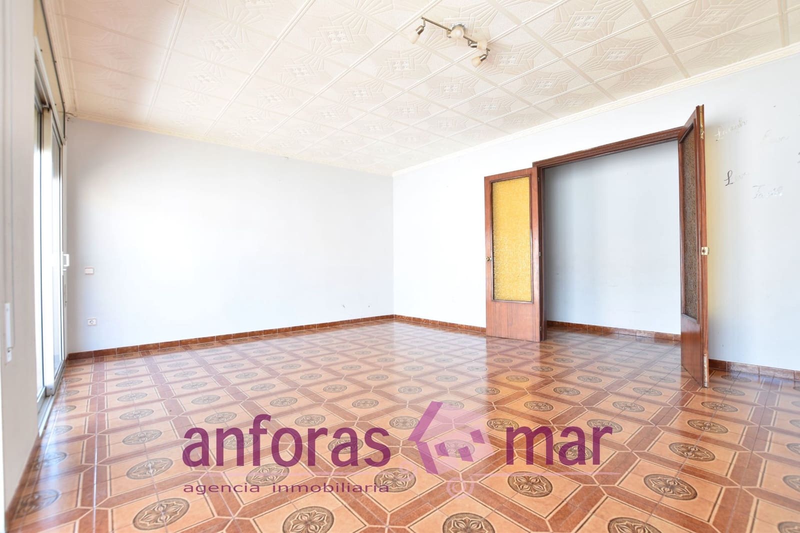 6 bedroom Townhouse for sale in Albinyana - € 210,000 (Ref: 9161321)