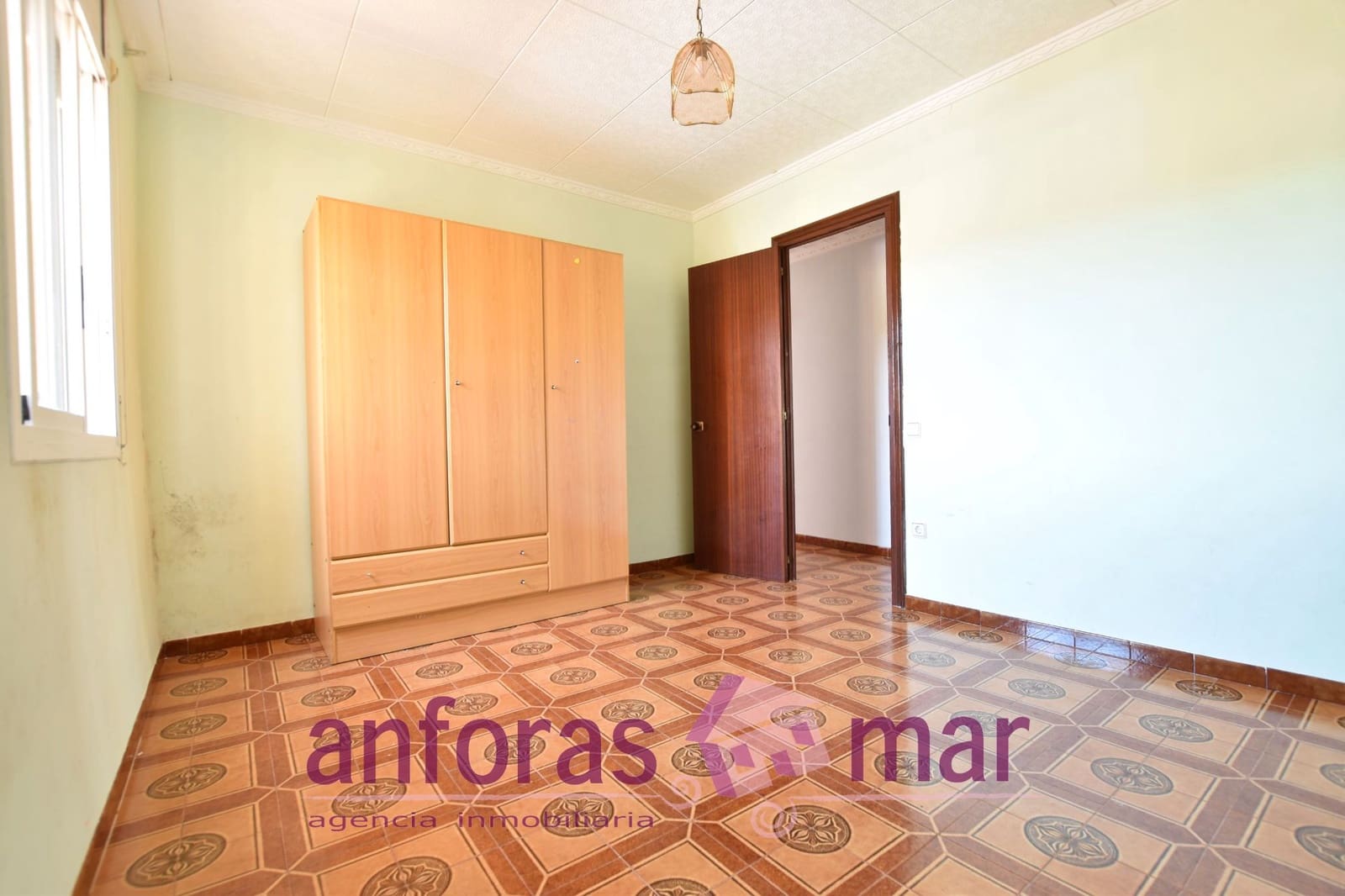 6 bedroom Townhouse for sale in Albinyana - € 210,000 (Ref: 9161321)