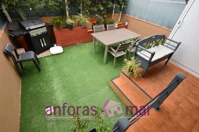 4 bedroom Townhouse for sale in Torredembarra - € 290,000 (Ref: 9283517)