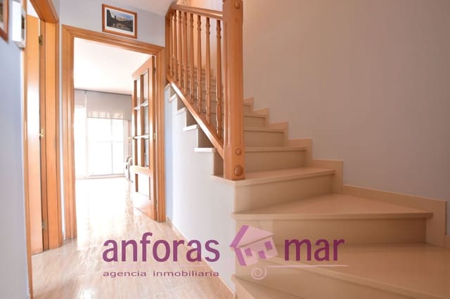 3 bedroom Townhouse for sale in Torredembarra with garage - € 322,000 (Ref: 9301957)