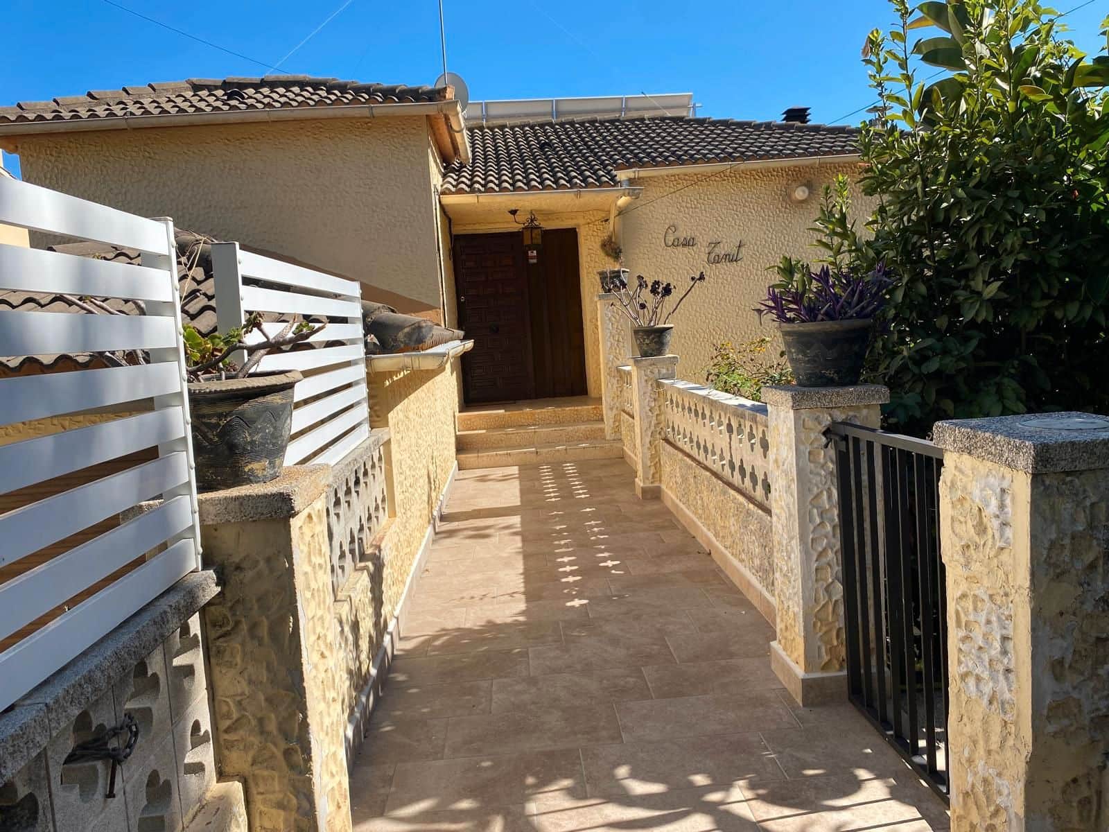 4 bedroom Villa for sale in Calafell with garage - € 364,000 (Ref: 9357859)