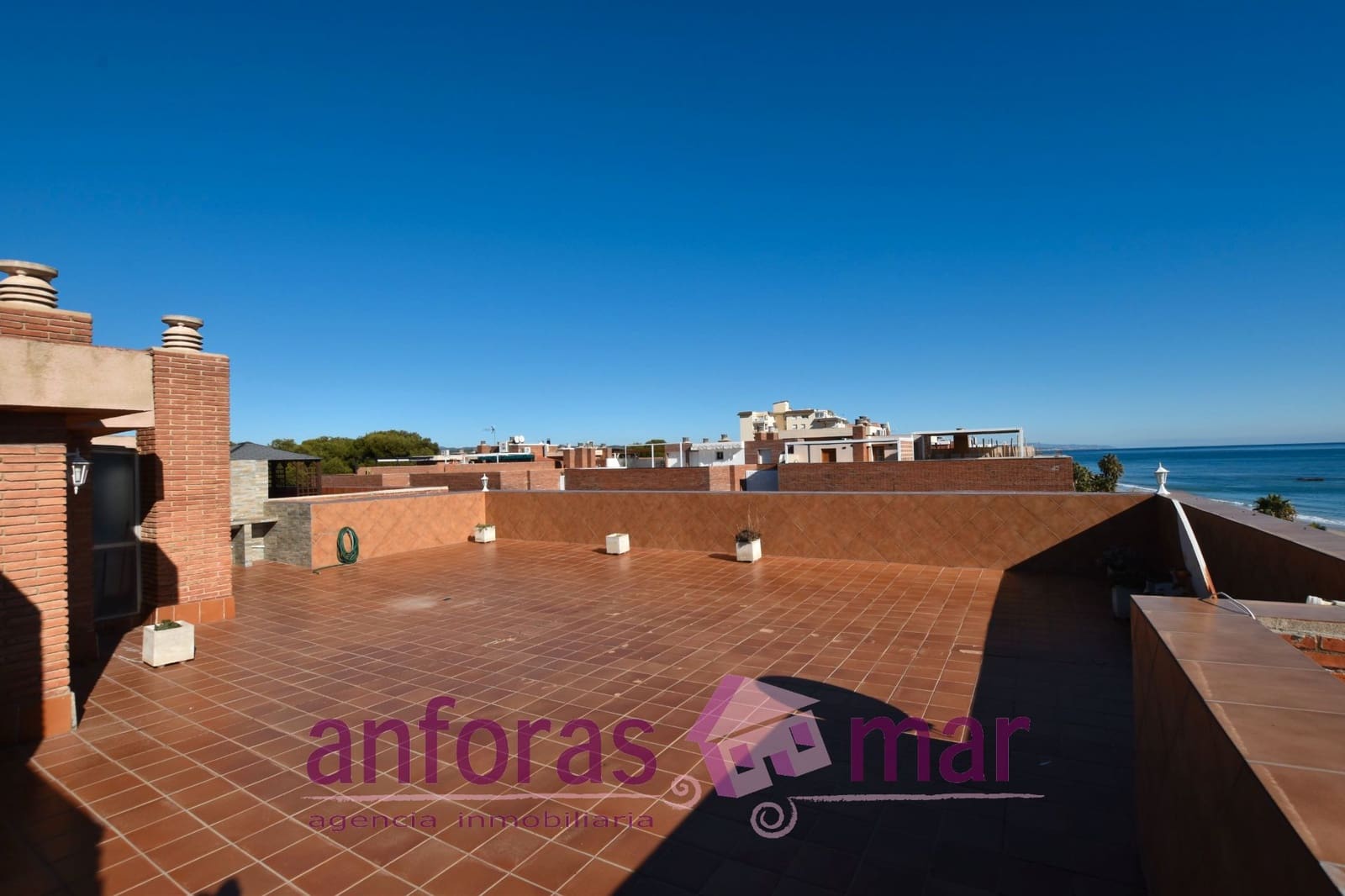 4 sypialnia Penthouse na sprzedaż w Torredembarra z basenem garażem - 630 000 € (Ref: 9432519)