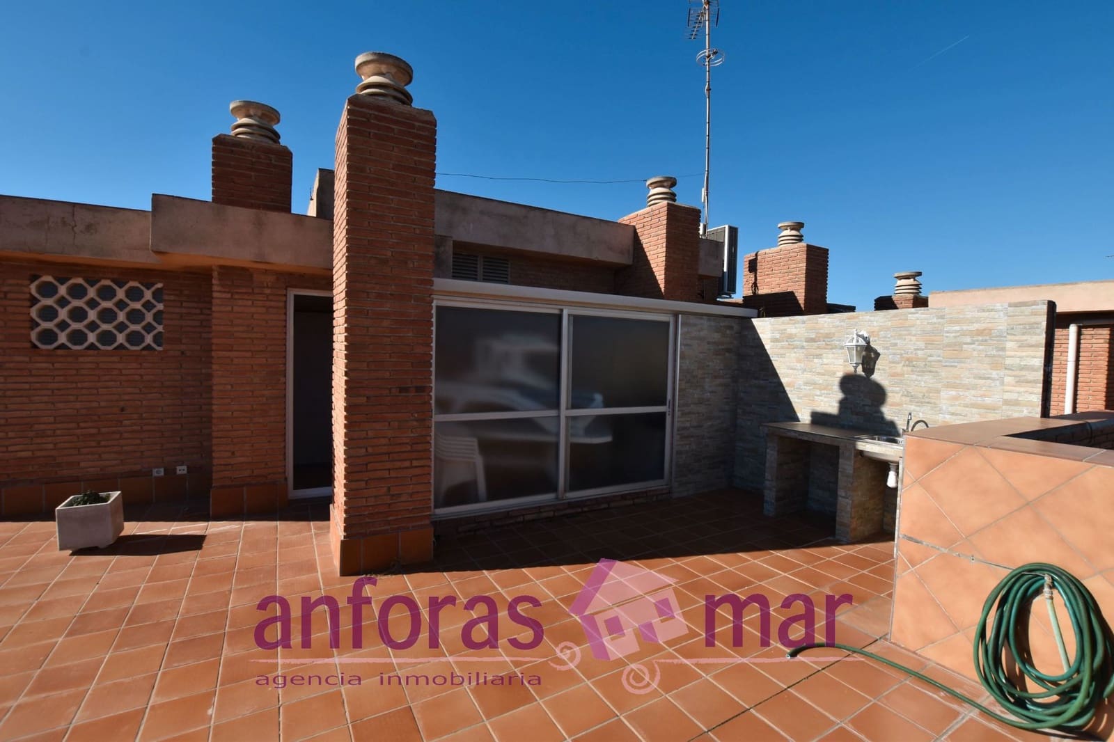 4 sypialnia Penthouse na sprzedaż w Torredembarra z basenem garażem - 630 000 € (Ref: 9432519)