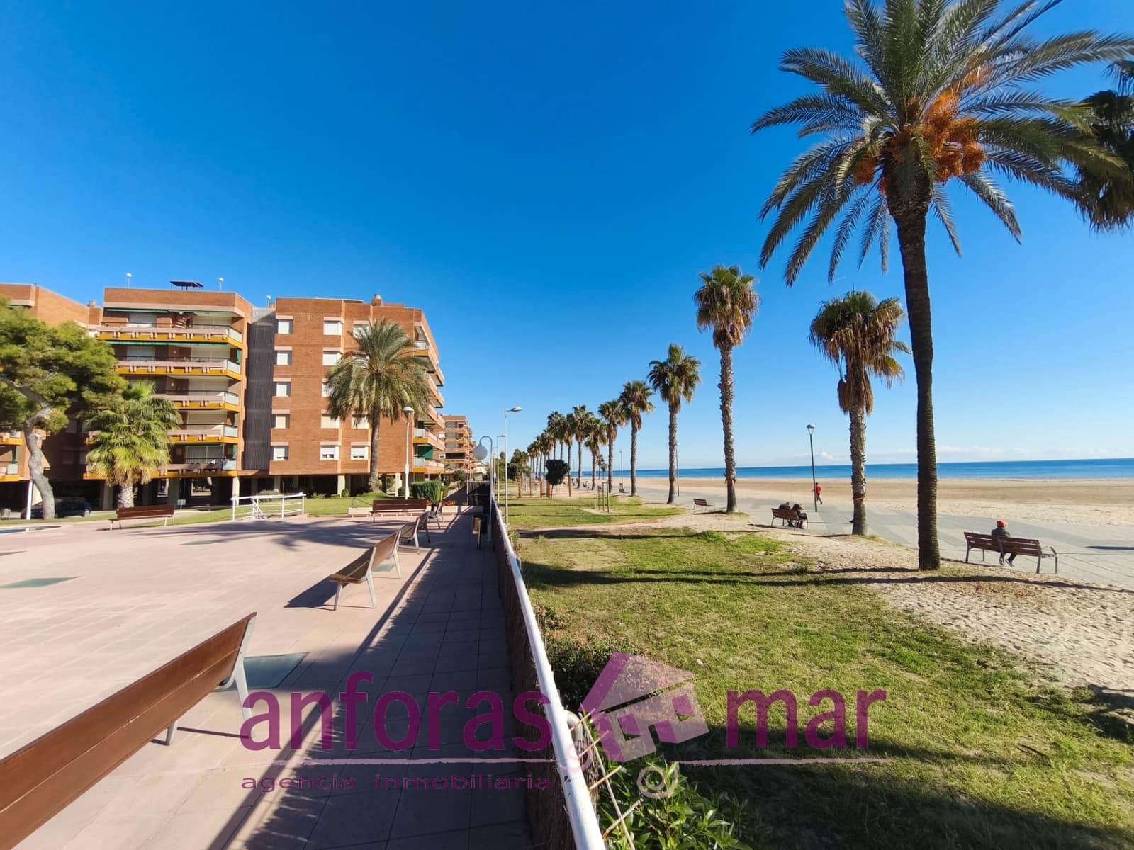 4 sypialnia Penthouse na sprzedaż w Torredembarra z basenem garażem - 630 000 € (Ref: 9432519)