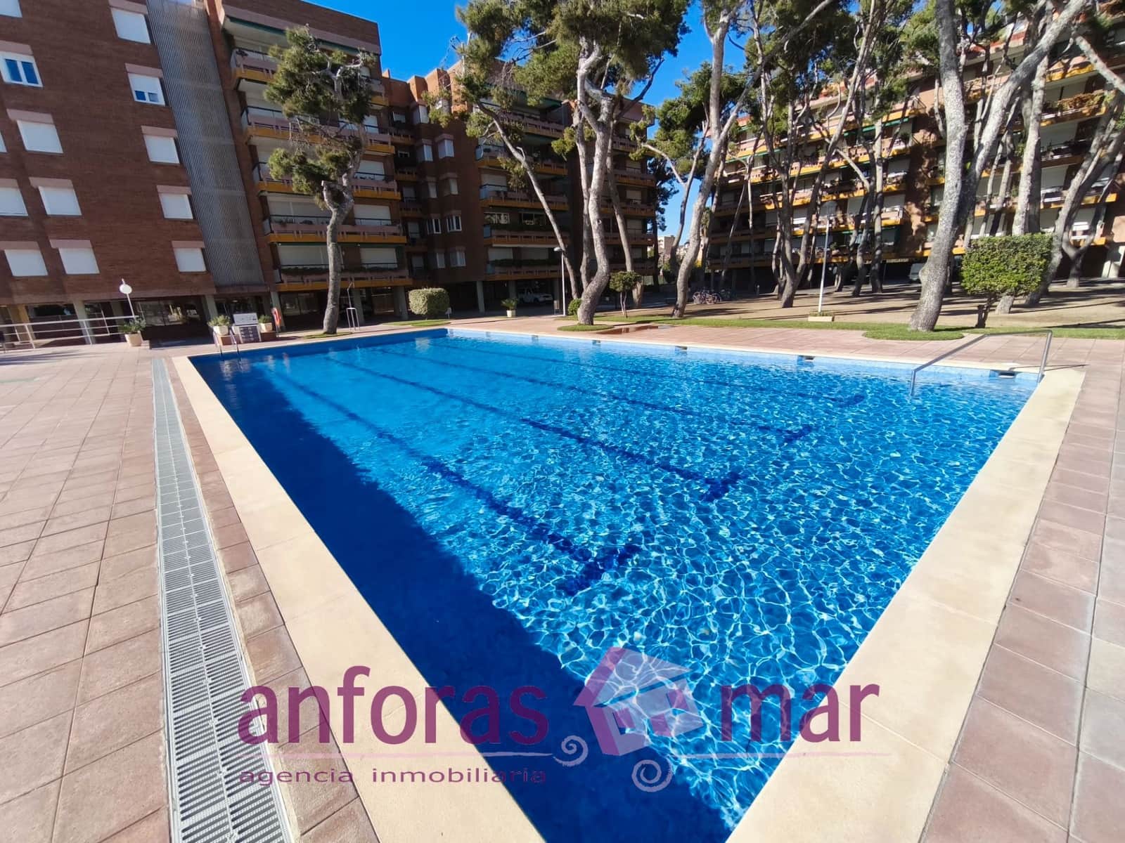 4 sypialnia Penthouse na sprzedaż w Torredembarra z basenem garażem - 630 000 € (Ref: 9432519)