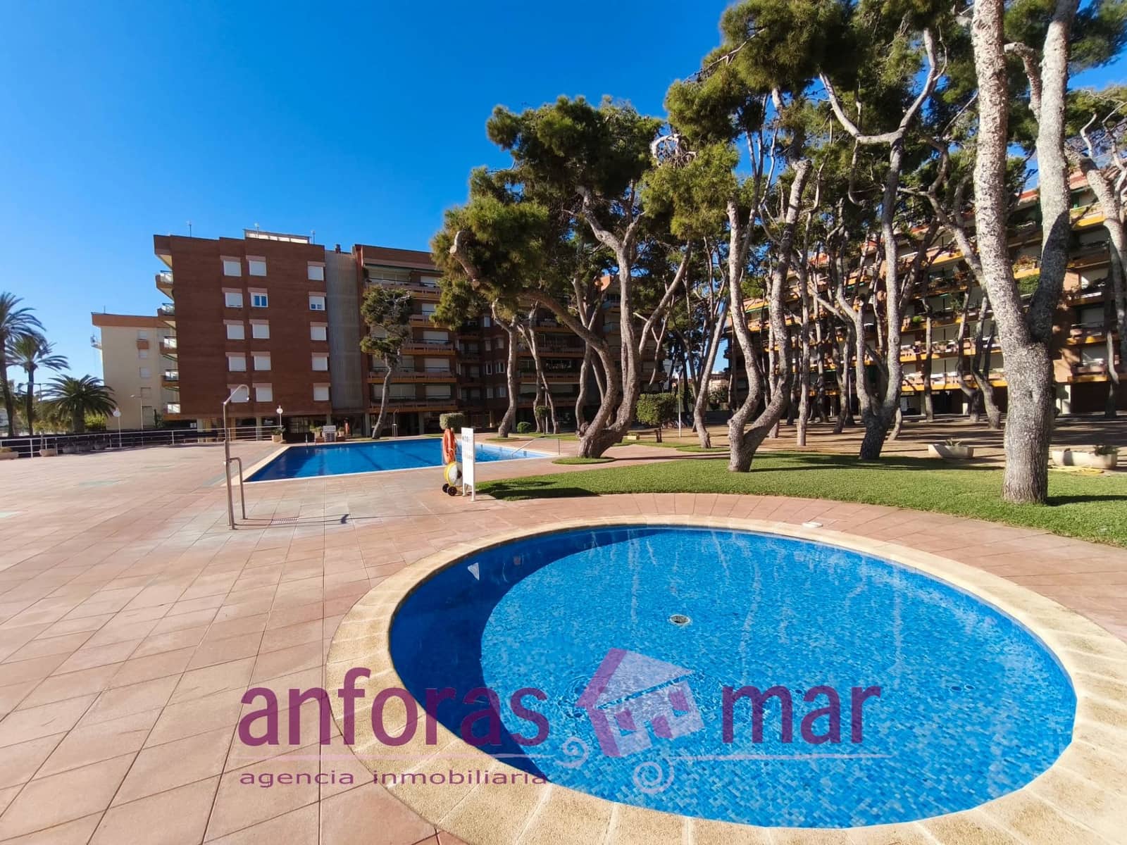 4 sypialnia Penthouse na sprzedaż w Torredembarra z basenem garażem - 630 000 € (Ref: 9432519)