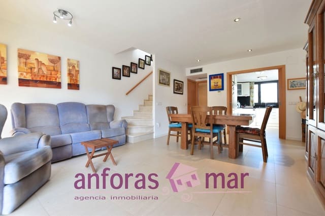 4 soverom Villa til salgs i Torredembarra med garasje - € 399 000 (Ref: 9570286)