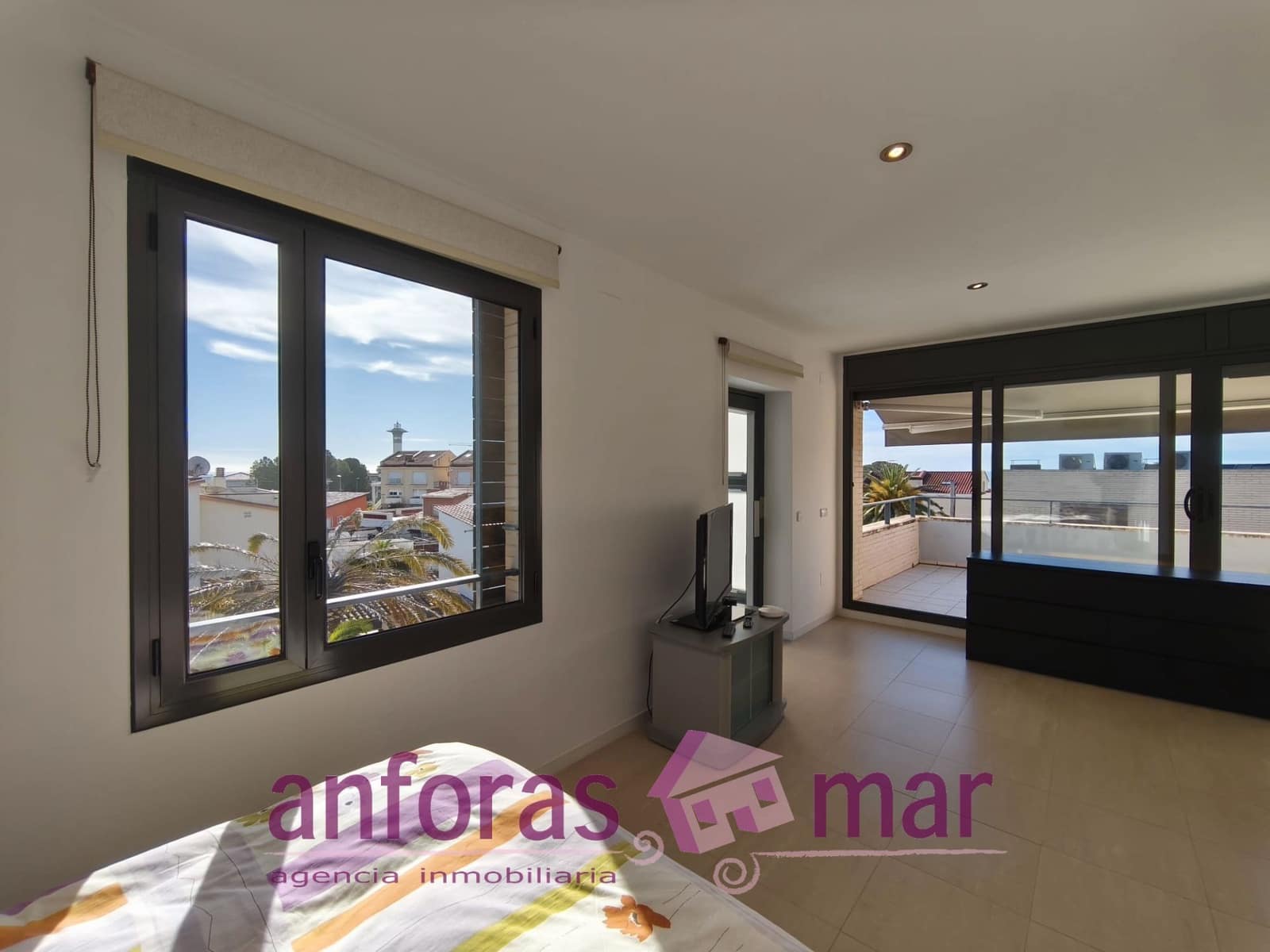 4 sovrum Villa till salu i Torredembarra med garage - 399 000 € (Ref: 9570286)