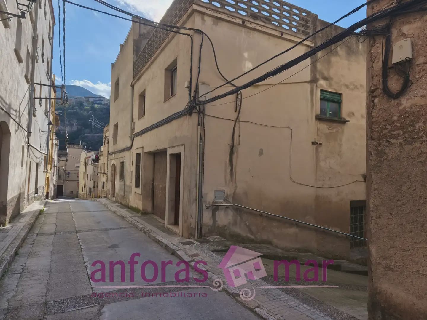 12 bedroom Townhouse for sale in La Riba - € 84,000 (Ref: 9758133)
