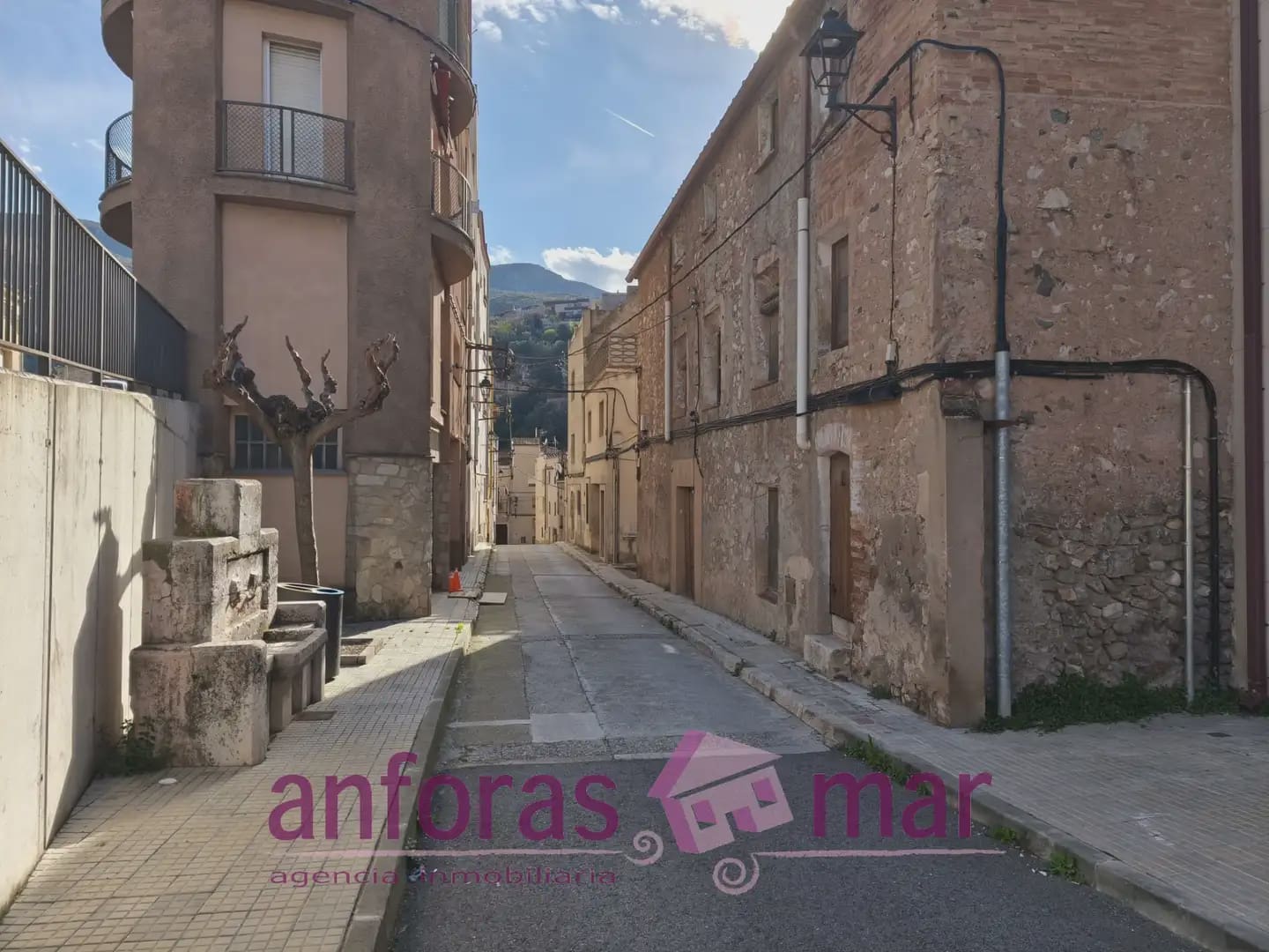 12 bedroom Townhouse for sale in La Riba - € 84,000 (Ref: 9758133)