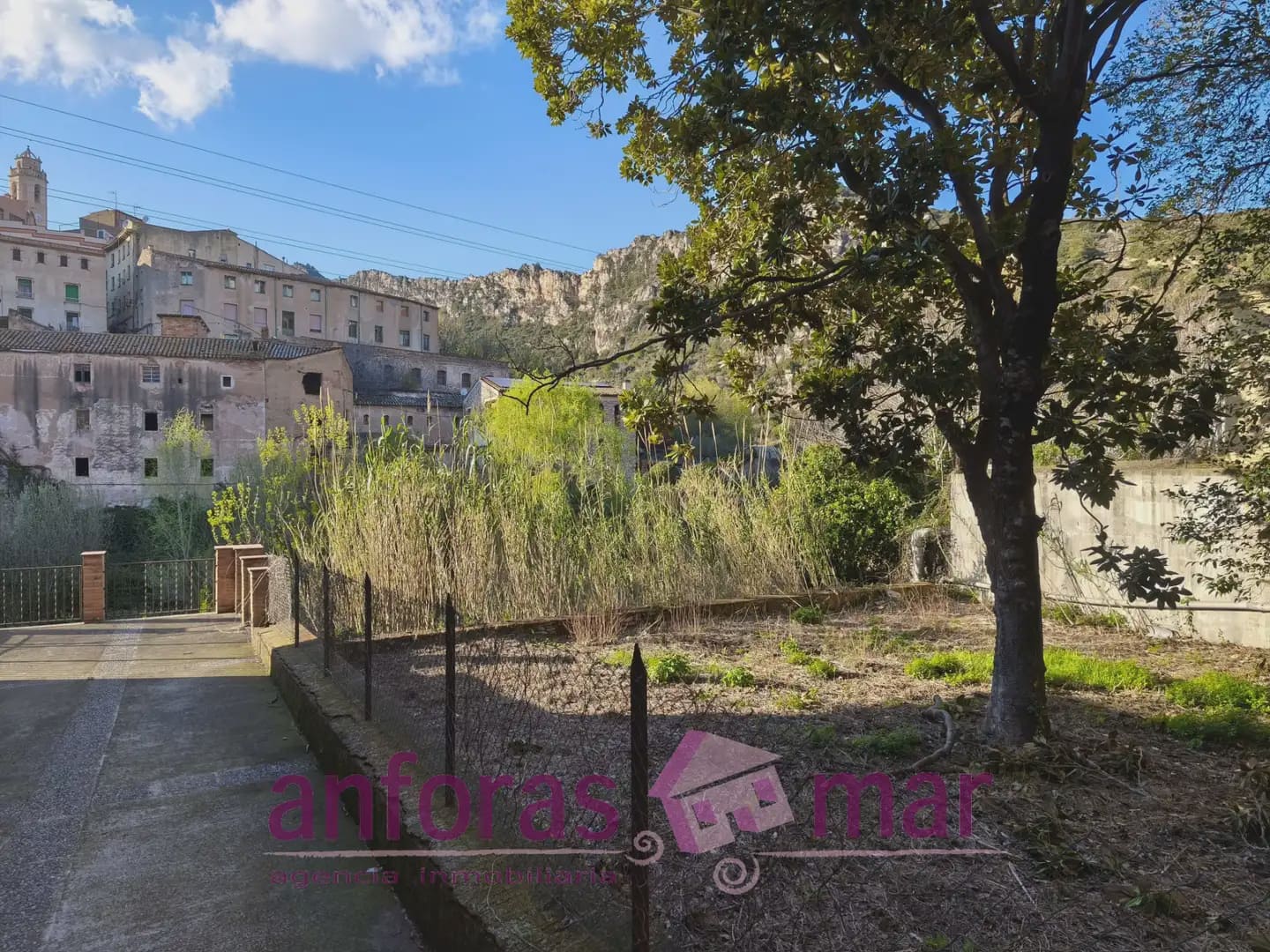 12 bedroom Townhouse for sale in La Riba - € 84,000 (Ref: 9758133)