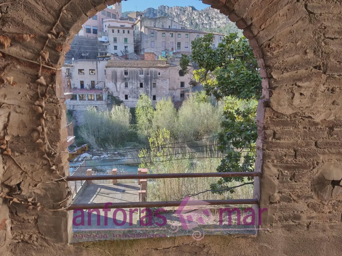 12 bedroom Townhouse for sale in La Riba - € 84,000 (Ref: 9758133)